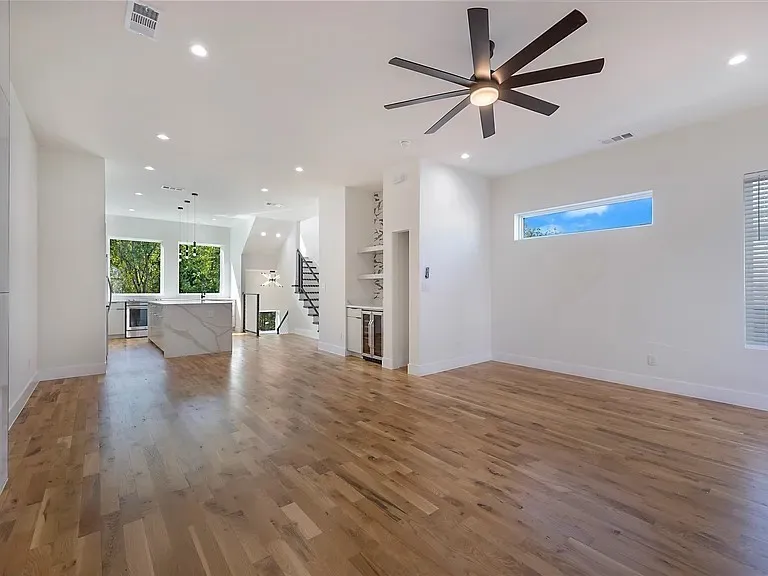 Duplex For Sale in Dallas County , 1120-1122 Muncie Avenue, Dallas, Texas 75212, 6 Bedroom, 8 Bathroom, 4 Garage spaces, 0 Sqft, built in 2023, mls#21406298, Real Estate Agent in Dallas, Homes For Sale in Dallas county, Homes For Sale in Dallas, Realtor in Dallas Texas, Real Estate Brokerage Independent Realty Texas, Luminita Cordes Realtor