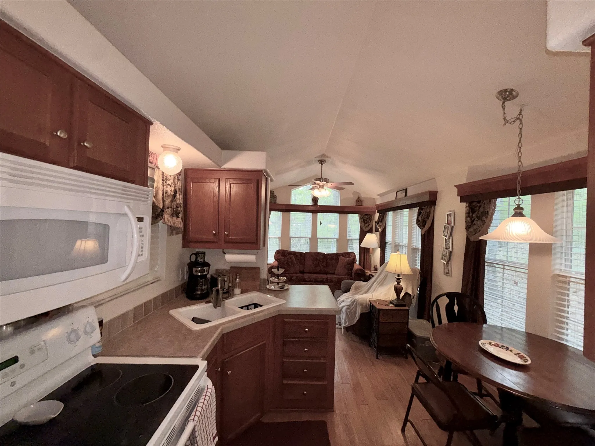 Manufactured Home For Sale in Wood County , 6435 FM 17 LOTS 68-77, Yantis, Texas 75497, 3 Bedroom, 2 Bathroom, Garage spaces, 700 Sqft, built in 2009, mls#21407730, Real Estate Agent in Yantis, Homes For Sale in Wood county, Homes For Sale in Yantis, Realtor in Yantis Texas, Real Estate Brokerage Independent Realty Texas, Luminita Cordes Realtor