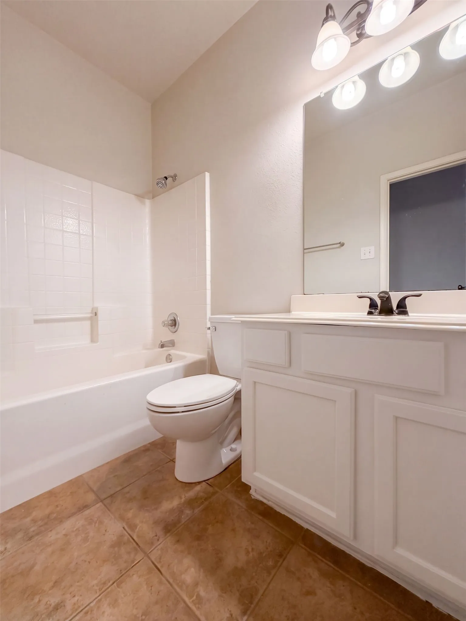 Single Family Residence For Sale in Denton County , 14609 Little Anne Drive, Little Elm, Texas 75068, 4 Bedroom, 2 Bathroom, 2 Garage spaces, 2,055 Sqft, built in 2004, mls#21407731, Real Estate Agent in Little Elm, Homes For Sale in Denton county, Homes For Sale in Little Elm, Realtor in Little Elm Texas, Real Estate Brokerage Independent Realty Texas, Luminita Cordes Realtor