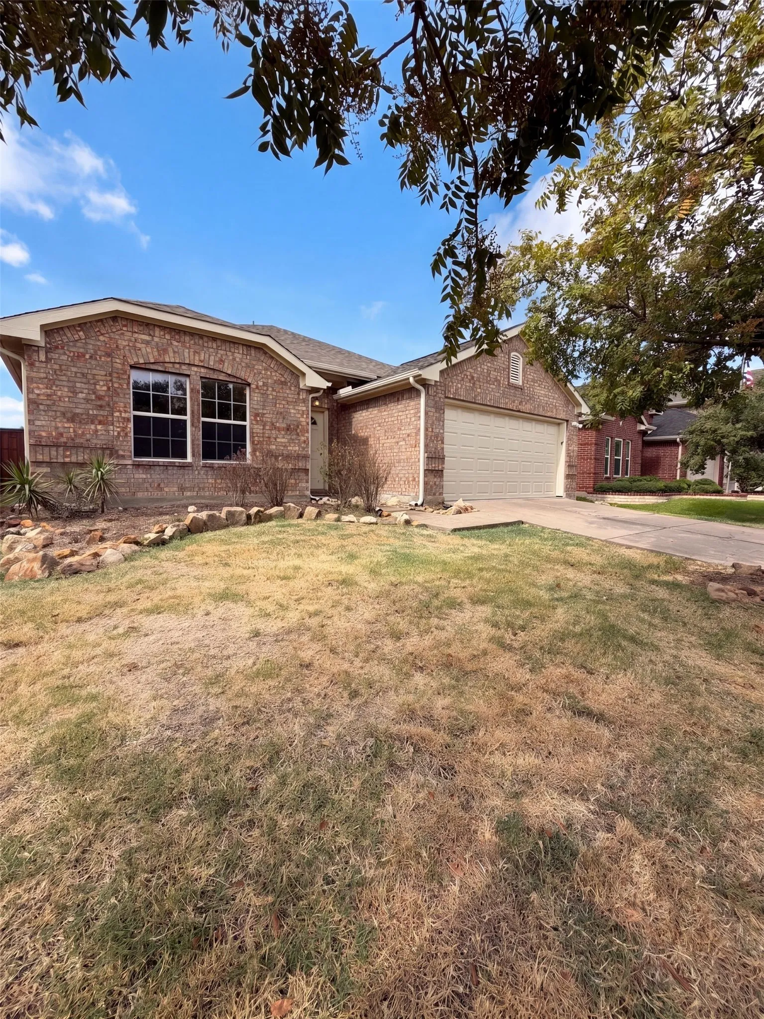 Single Family Residence For Sale in Denton County , 14609 Little Anne Drive, Little Elm, Texas 75068, 4 Bedroom, 2 Bathroom, 2 Garage spaces, 2,055 Sqft, built in 2004, mls#21407731, Real Estate Agent in Little Elm, Homes For Sale in Denton county, Homes For Sale in Little Elm, Realtor in Little Elm Texas, Real Estate Brokerage Independent Realty Texas, Luminita Cordes Realtor