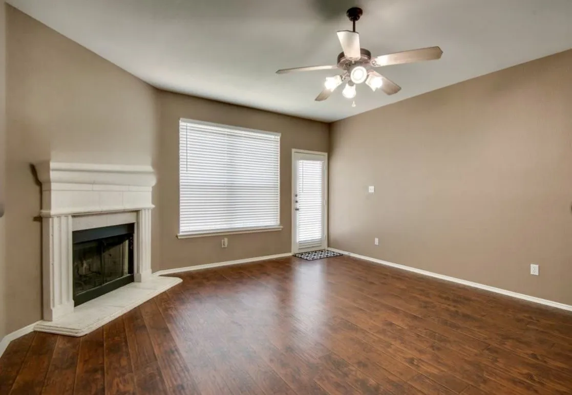 Single Family Residence For Rent in Tarrant County , 3605 Lasso Road, Fort Worth, Texas 76262, 4 Bedroom, 2 Bathroom, 2 Garage spaces, 1,929 Sqft, built in 2001, mls#21407724, Real Estate Agent in Fort Worth, Homes For Rent in Tarrant county, Homes For Rent in Fort Worth, Realtor in Fort Worth Texas, Real Estate Brokerage Independent Realty Texas, Luminita Cordes Realtor