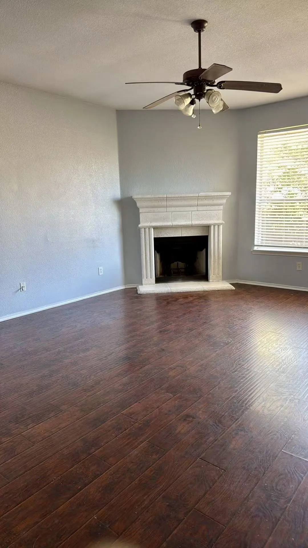 Single Family Residence For Rent in Tarrant County , 3605 Lasso Road, Fort Worth, Texas 76262, 4 Bedroom, 2 Bathroom, 2 Garage spaces, 1,929 Sqft, built in 2001, mls#21407724, Real Estate Agent in Fort Worth, Homes For Rent in Tarrant county, Homes For Rent in Fort Worth, Realtor in Fort Worth Texas, Real Estate Brokerage Independent Realty Texas, Luminita Cordes Realtor