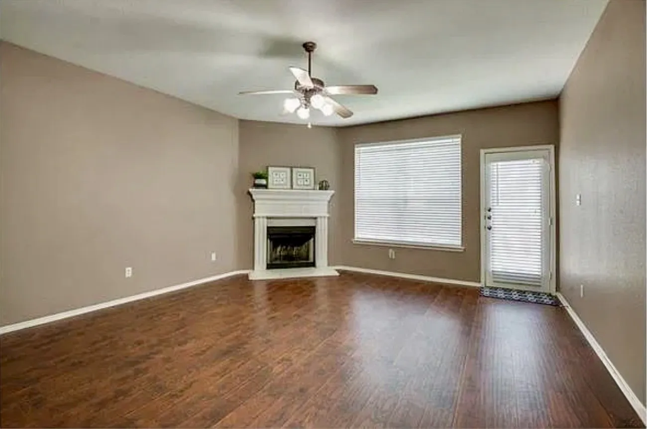 Single Family Residence For Rent in Tarrant County , 3605 Lasso Road, Fort Worth, Texas 76262, 4 Bedroom, 2 Bathroom, 2 Garage spaces, 1,929 Sqft, built in 2001, mls#21407724, Real Estate Agent in Fort Worth, Homes For Rent in Tarrant county, Homes For Rent in Fort Worth, Realtor in Fort Worth Texas, Real Estate Brokerage Independent Realty Texas, Luminita Cordes Realtor