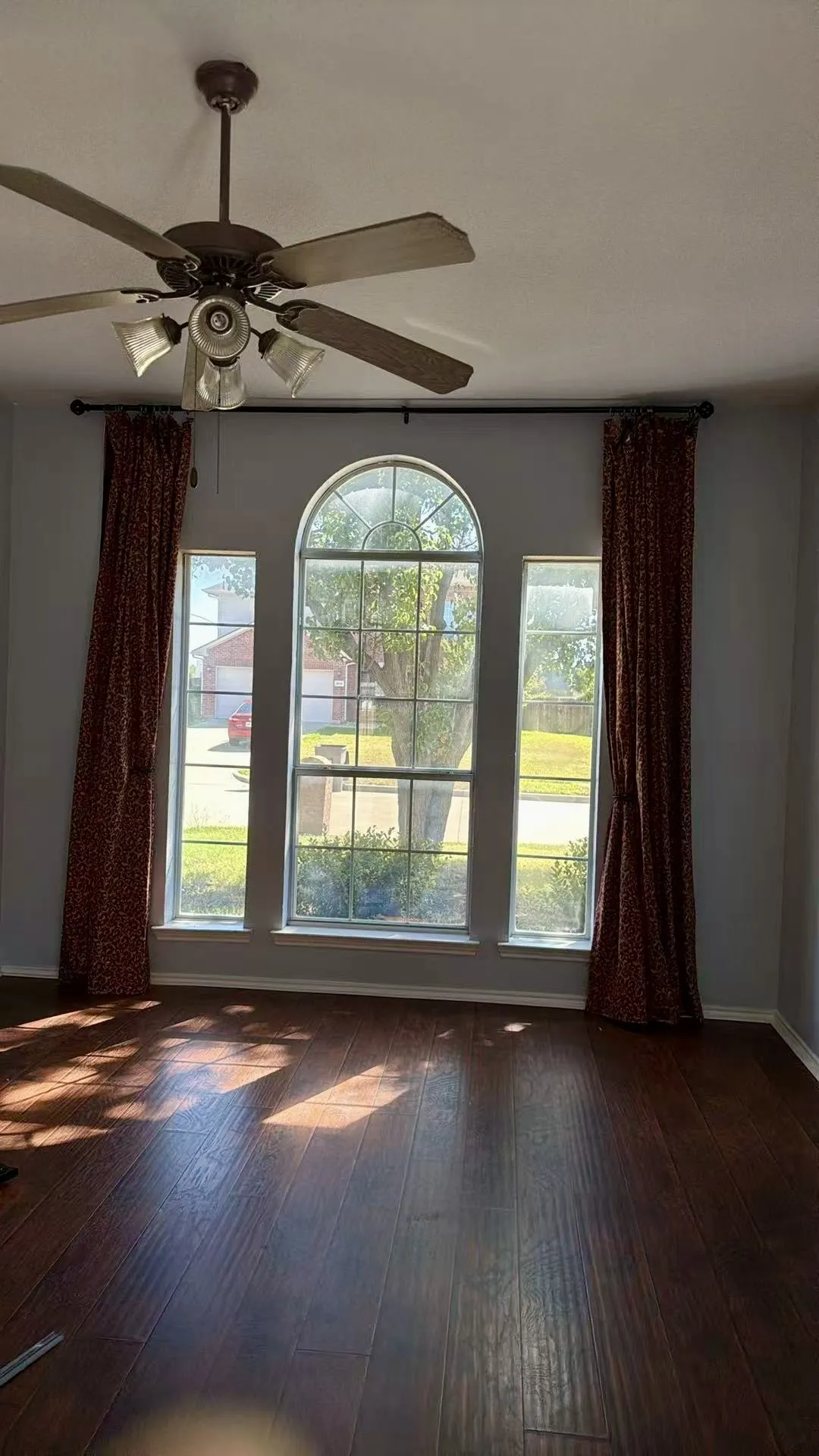 Single Family Residence For Rent in Tarrant County , 3605 Lasso Road, Fort Worth, Texas 76262, 4 Bedroom, 2 Bathroom, 2 Garage spaces, 1,929 Sqft, built in 2001, mls#21407724, Real Estate Agent in Fort Worth, Homes For Rent in Tarrant county, Homes For Rent in Fort Worth, Realtor in Fort Worth Texas, Real Estate Brokerage Independent Realty Texas, Luminita Cordes Realtor