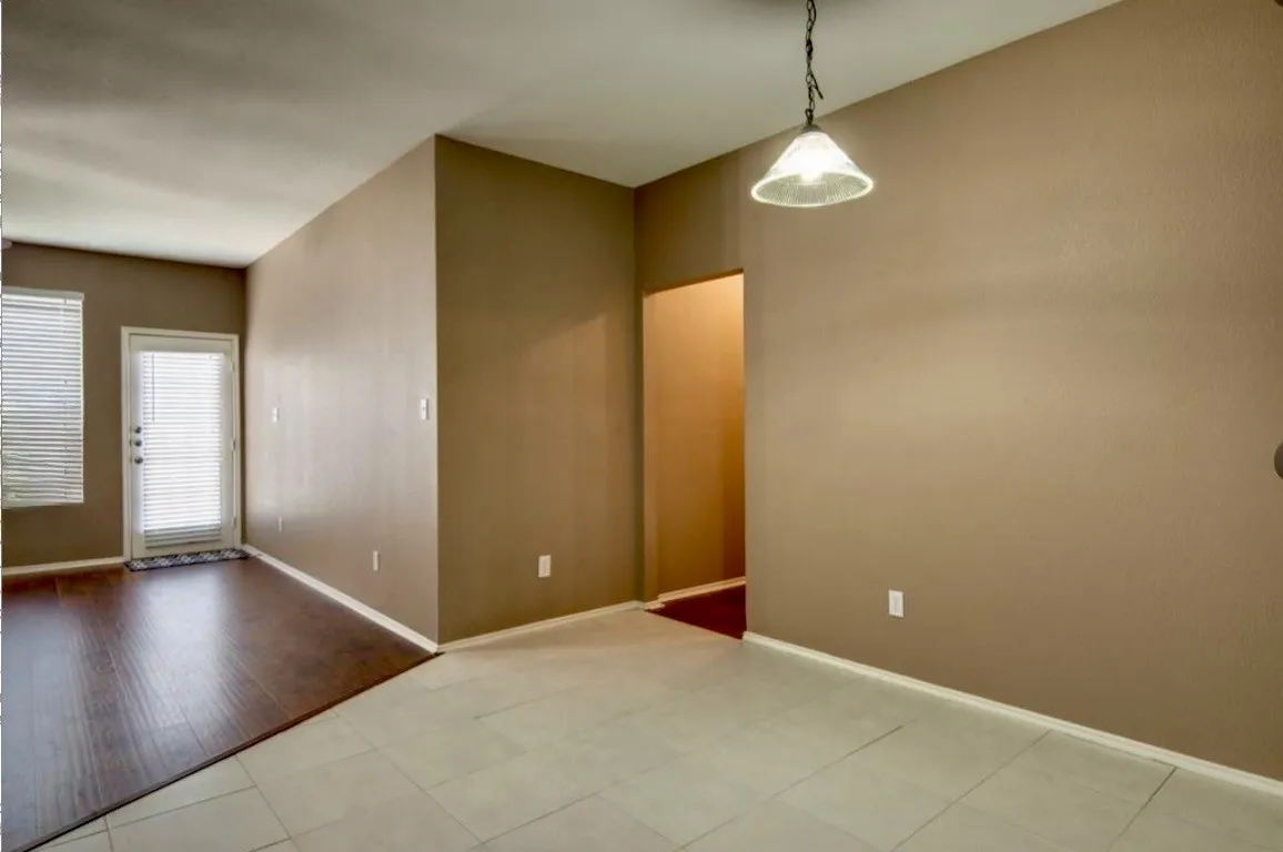 Single Family Residence For Rent in Tarrant County , 3605 Lasso Road, Fort Worth, Texas 76262, 4 Bedroom, 2 Bathroom, 2 Garage spaces, 1,929 Sqft, built in 2001, mls#21407724, Real Estate Agent in Fort Worth, Homes For Rent in Tarrant county, Homes For Rent in Fort Worth, Realtor in Fort Worth Texas, Real Estate Brokerage Independent Realty Texas, Luminita Cordes Realtor