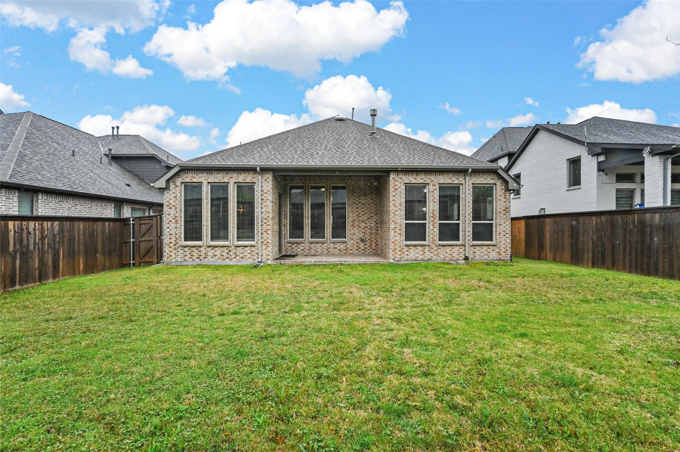 Single Family Residence For Sale in Collin County , 14336 Gatewood Lane, Frisco, Texas 75035, 5 Bedroom, 5 Bathroom, 2 Garage spaces, 3,720 Sqft, built in 2018, mls#21407732, Real Estate Agent in Frisco, Homes For Sale in Collin county, Homes For Sale in Frisco, Realtor in Frisco Texas, Real Estate Brokerage Independent Realty Texas, Luminita Cordes Realtor
