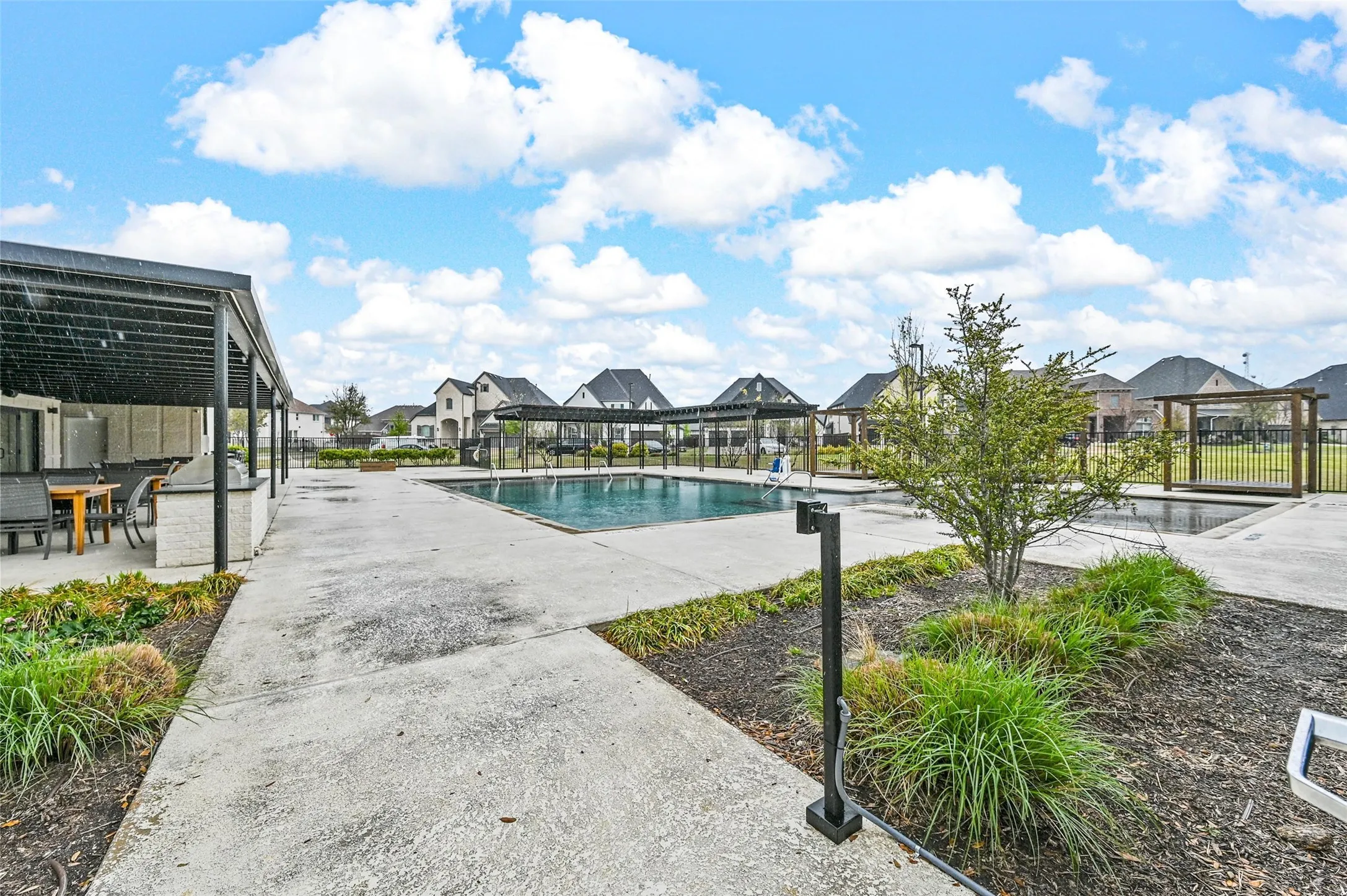 Single Family Residence For Sale in Collin County , 14336 Gatewood Lane, Frisco, Texas 75035, 5 Bedroom, 5 Bathroom, 2 Garage spaces, 3,720 Sqft, built in 2018, mls#21407732, Real Estate Agent in Frisco, Homes For Sale in Collin county, Homes For Sale in Frisco, Realtor in Frisco Texas, Real Estate Brokerage Independent Realty Texas, Luminita Cordes Realtor