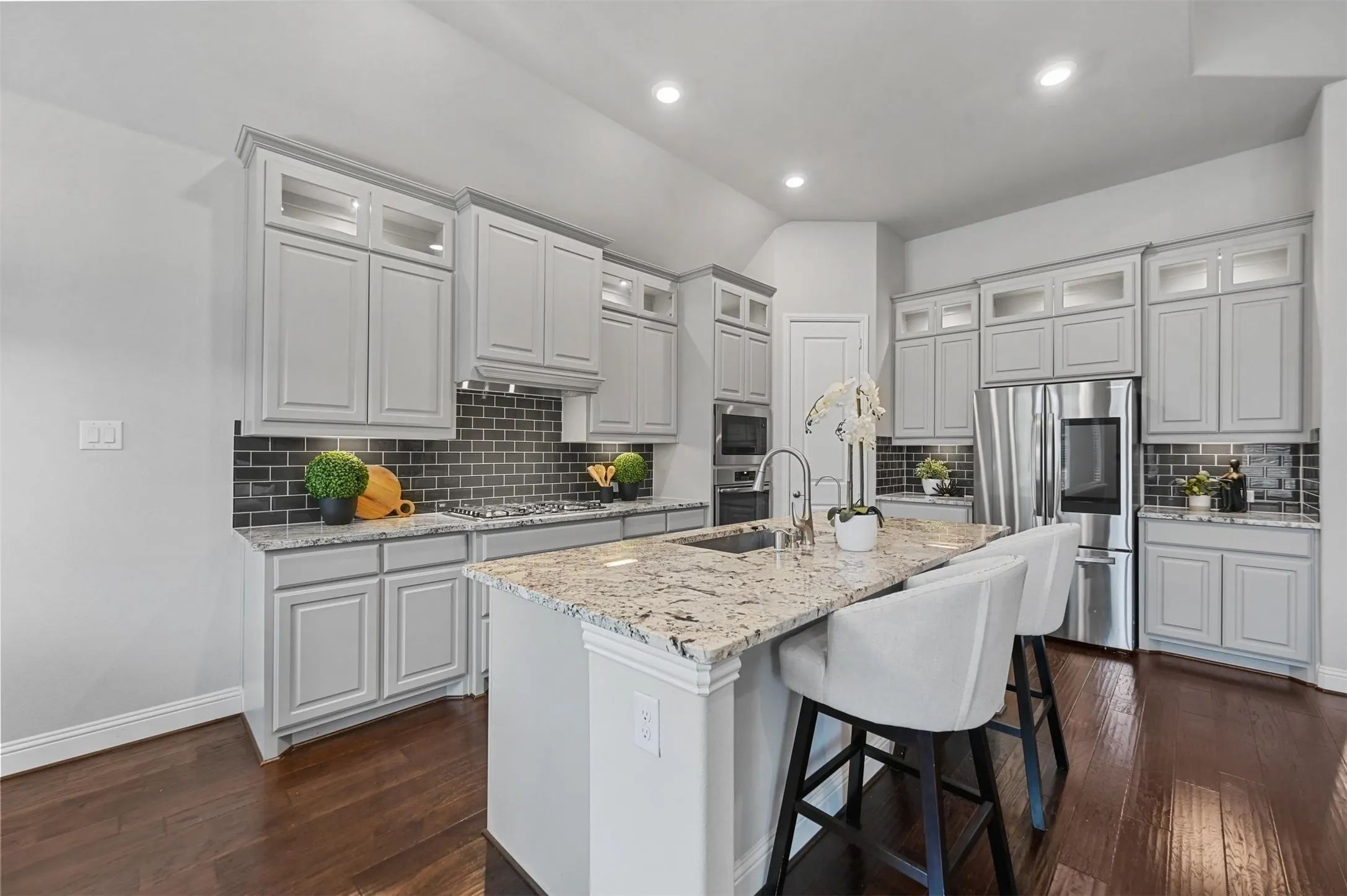 Single Family Residence For Sale in Collin County , 14336 Gatewood Lane, Frisco, Texas 75035, 5 Bedroom, 5 Bathroom, 2 Garage spaces, 3,720 Sqft, built in 2018, mls#21407732, Real Estate Agent in Frisco, Homes For Sale in Collin county, Homes For Sale in Frisco, Realtor in Frisco Texas, Real Estate Brokerage Independent Realty Texas, Luminita Cordes Realtor