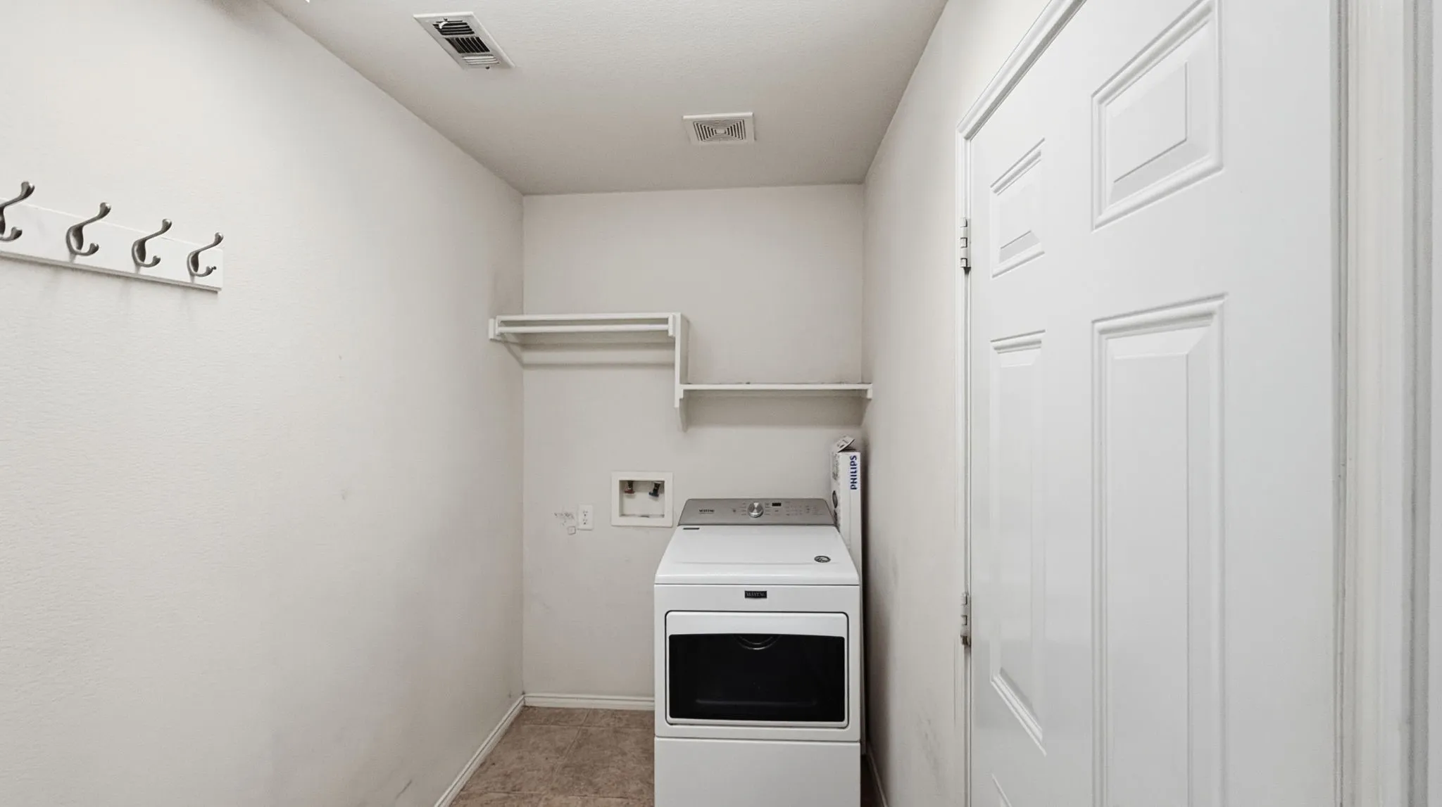 Single Family Residence For Sale in Tarrant County , 1029 Abigail Drive, Arlington, Texas 76002, 3 Bedroom, 2 Bathroom, 2 Garage spaces, 1,804 Sqft, built in 2006, mls#21407737, Real Estate Agent in Arlington, Homes For Sale in Tarrant county, Homes For Sale in Arlington, Realtor in Arlington Texas, Real Estate Brokerage Independent Realty Texas, Luminita Cordes Realtor