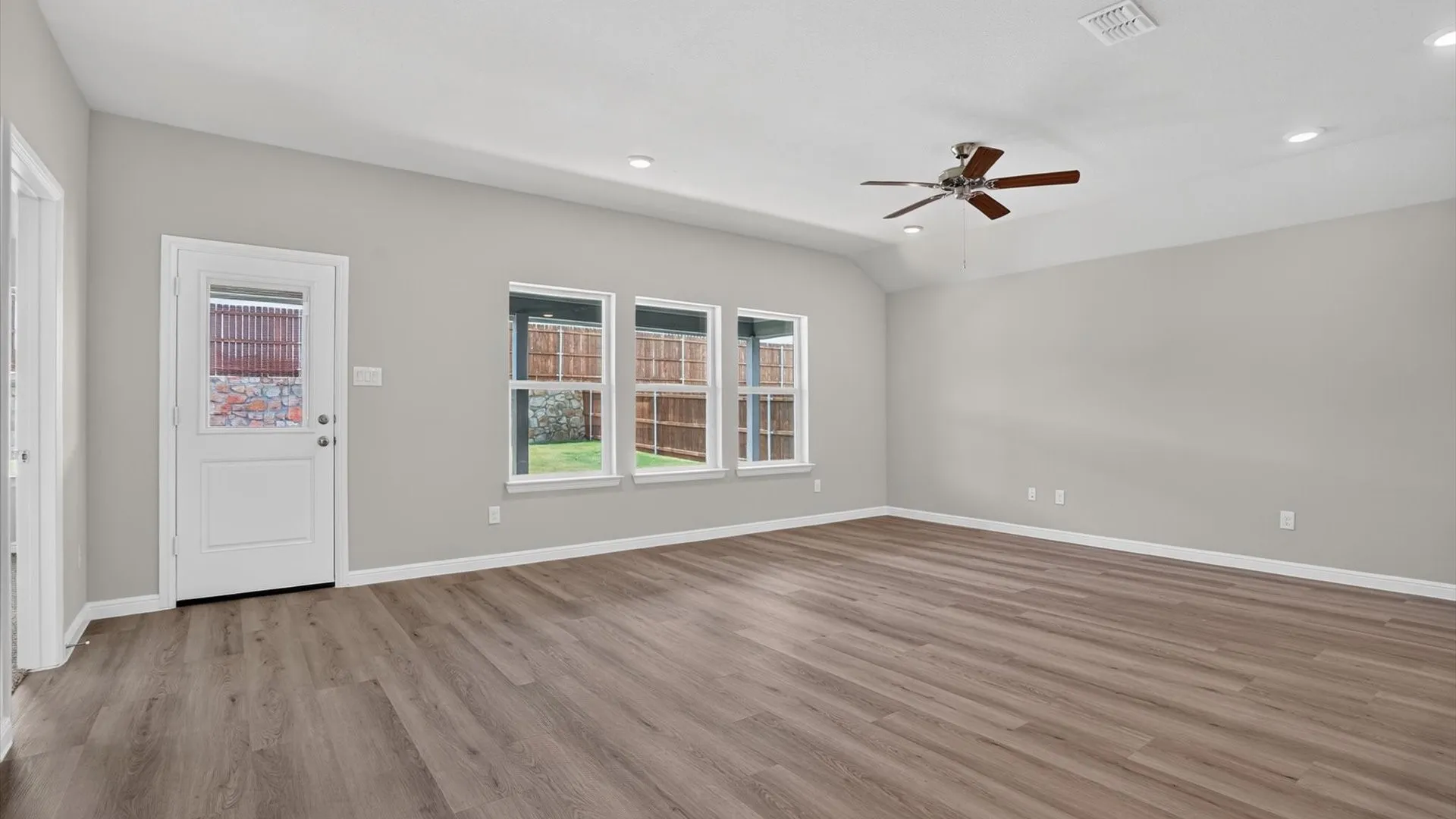 Single Family Residence For Sale in Dallas County , 1509 SHELDON Drive, De Soto, Texas 75115, 4 Bedroom, 2 Bathroom, 2 Garage spaces, 2,115 Sqft, built in 2026, mls#21404876, Real Estate Agent in De Soto, Homes For Sale in Dallas county, Homes For Sale in De Soto, Realtor in De Soto Texas, Real Estate Brokerage Independent Realty Texas, Luminita Cordes Realtor