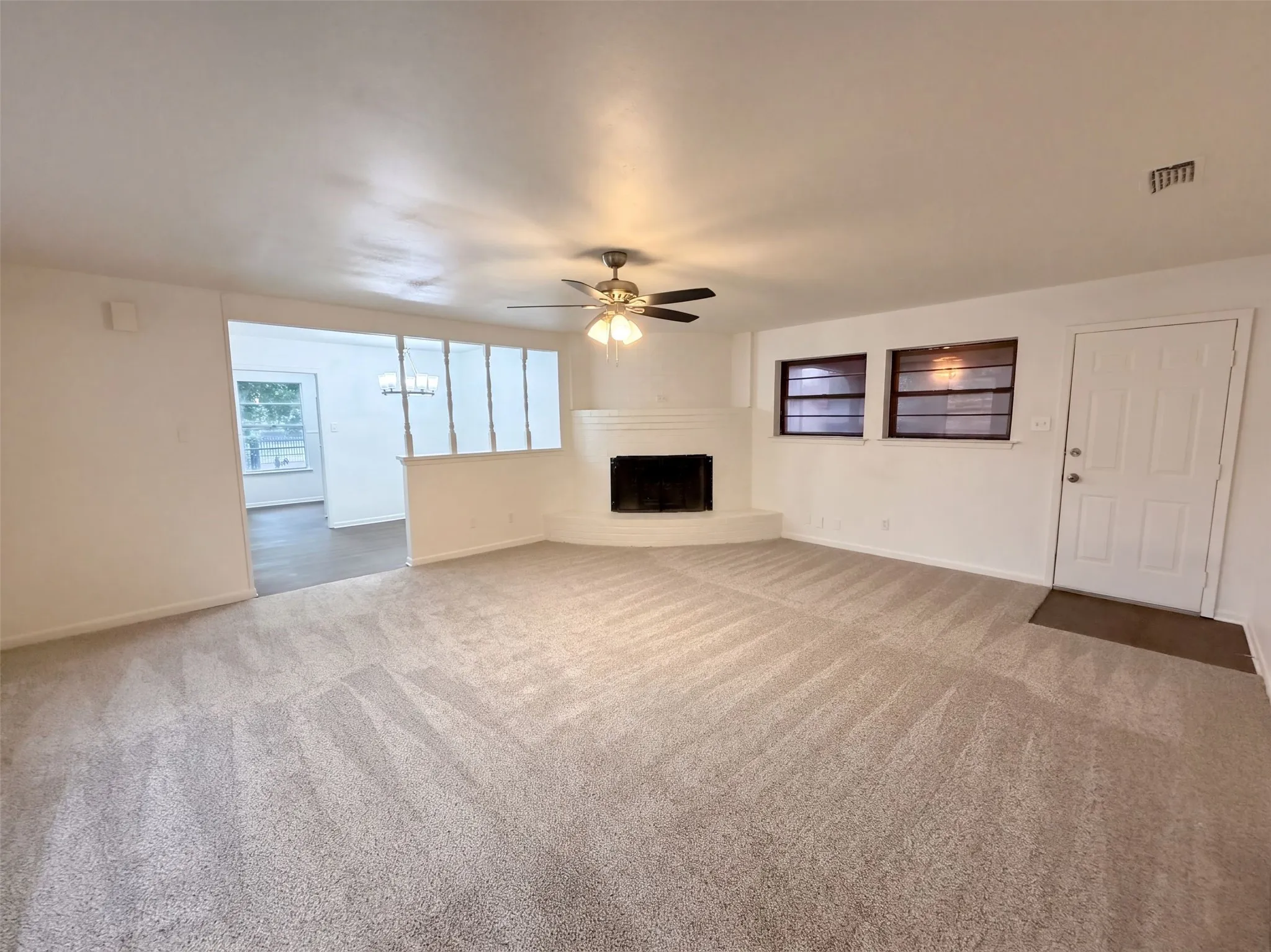 Single Family Residence For Sale in Somervell County , 501 Franklin Drive, Glen Rose, Texas 76043, 3 Bedroom, 2 Bathroom, 2 Garage spaces, 2,100 Sqft, built in 1975, mls#21407738, Real Estate Agent in Glen Rose, Homes For Sale in Somervell county, Homes For Sale in Glen Rose, Realtor in Glen Rose Texas, Real Estate Brokerage Independent Realty Texas, Luminita Cordes Realtor