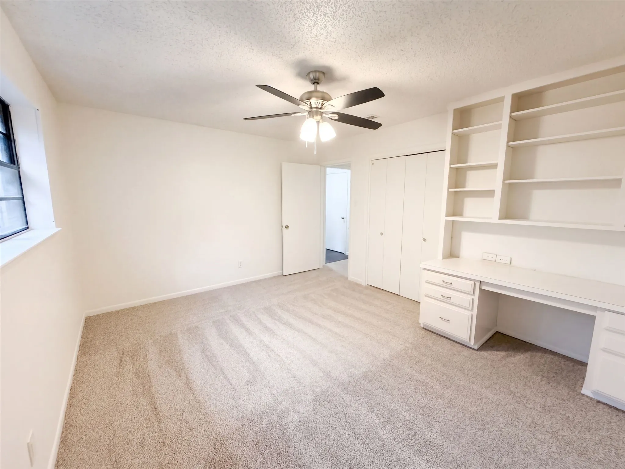 Single Family Residence For Sale in Somervell County , 501 Franklin Drive, Glen Rose, Texas 76043, 3 Bedroom, 2 Bathroom, 2 Garage spaces, 2,100 Sqft, built in 1975, mls#21407738, Real Estate Agent in Glen Rose, Homes For Sale in Somervell county, Homes For Sale in Glen Rose, Realtor in Glen Rose Texas, Real Estate Brokerage Independent Realty Texas, Luminita Cordes Realtor