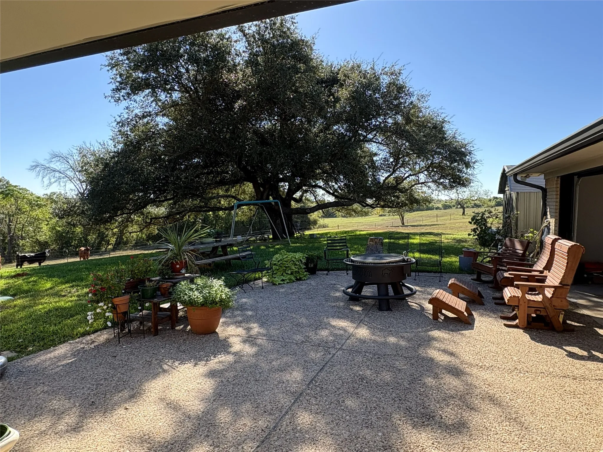 Farm For Sale in Mc Lennan County , 2379 Spring Valley Road, Lorena, Texas 76655, 4 Bedroom, 3 Bathroom, 3 Garage spaces, 2,645 Sqft, built in 1972, mls#21402862, Real Estate Agent in Lorena, Homes For Sale in Mc Lennan county, Homes For Sale in Lorena, Realtor in Lorena Texas, Real Estate Brokerage Independent Realty Texas, Luminita Cordes Realtor