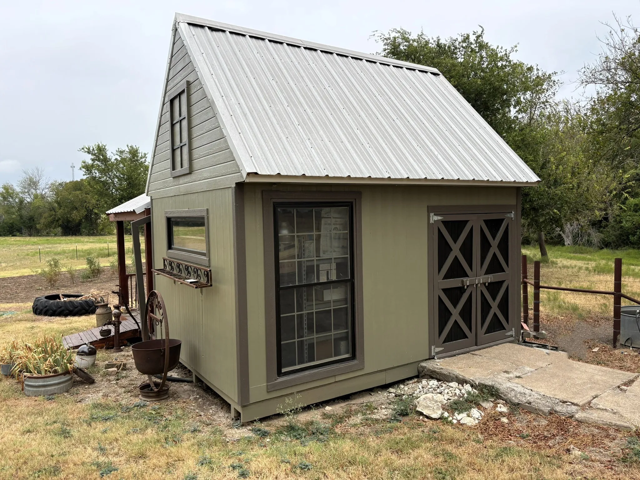 Farm For Sale in Mc Lennan County , 2379 Spring Valley Road, Lorena, Texas 76655, 4 Bedroom, 3 Bathroom, 3 Garage spaces, 2,645 Sqft, built in 1972, mls#21402862, Real Estate Agent in Lorena, Homes For Sale in Mc Lennan county, Homes For Sale in Lorena, Realtor in Lorena Texas, Real Estate Brokerage Independent Realty Texas, Luminita Cordes Realtor