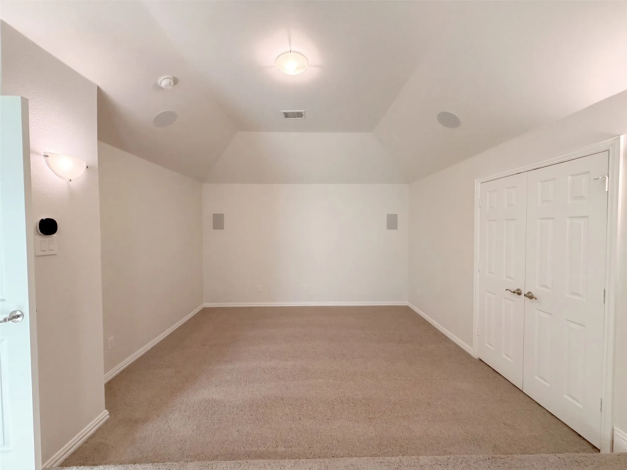 Single Family Residence For Sale in Dallas County , 908 Heath Creek Drive, De Soto, Texas 75115, 5 Bedroom, 4 Bathroom, 2 Garage spaces, 3,948 Sqft, built in 2018, mls#21407741, Real Estate Agent in De Soto, Homes For Sale in Dallas county, Homes For Sale in De Soto, Realtor in De Soto Texas, Real Estate Brokerage Independent Realty Texas, Luminita Cordes Realtor