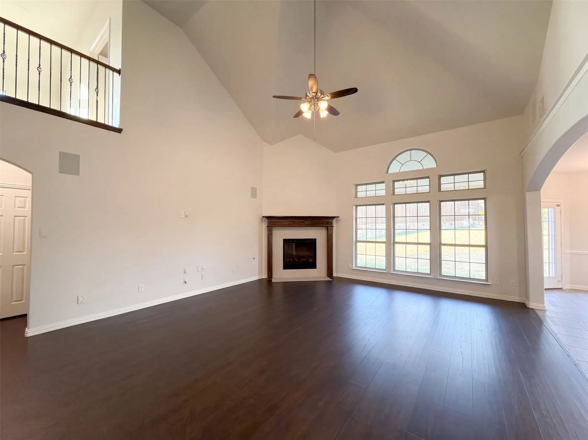 Single Family Residence For Sale in Dallas County , 908 Heath Creek Drive, De Soto, Texas 75115, 5 Bedroom, 4 Bathroom, 2 Garage spaces, 3,948 Sqft, built in 2018, mls#21407741, Real Estate Agent in De Soto, Homes For Sale in Dallas county, Homes For Sale in De Soto, Realtor in De Soto Texas, Real Estate Brokerage Independent Realty Texas, Luminita Cordes Realtor