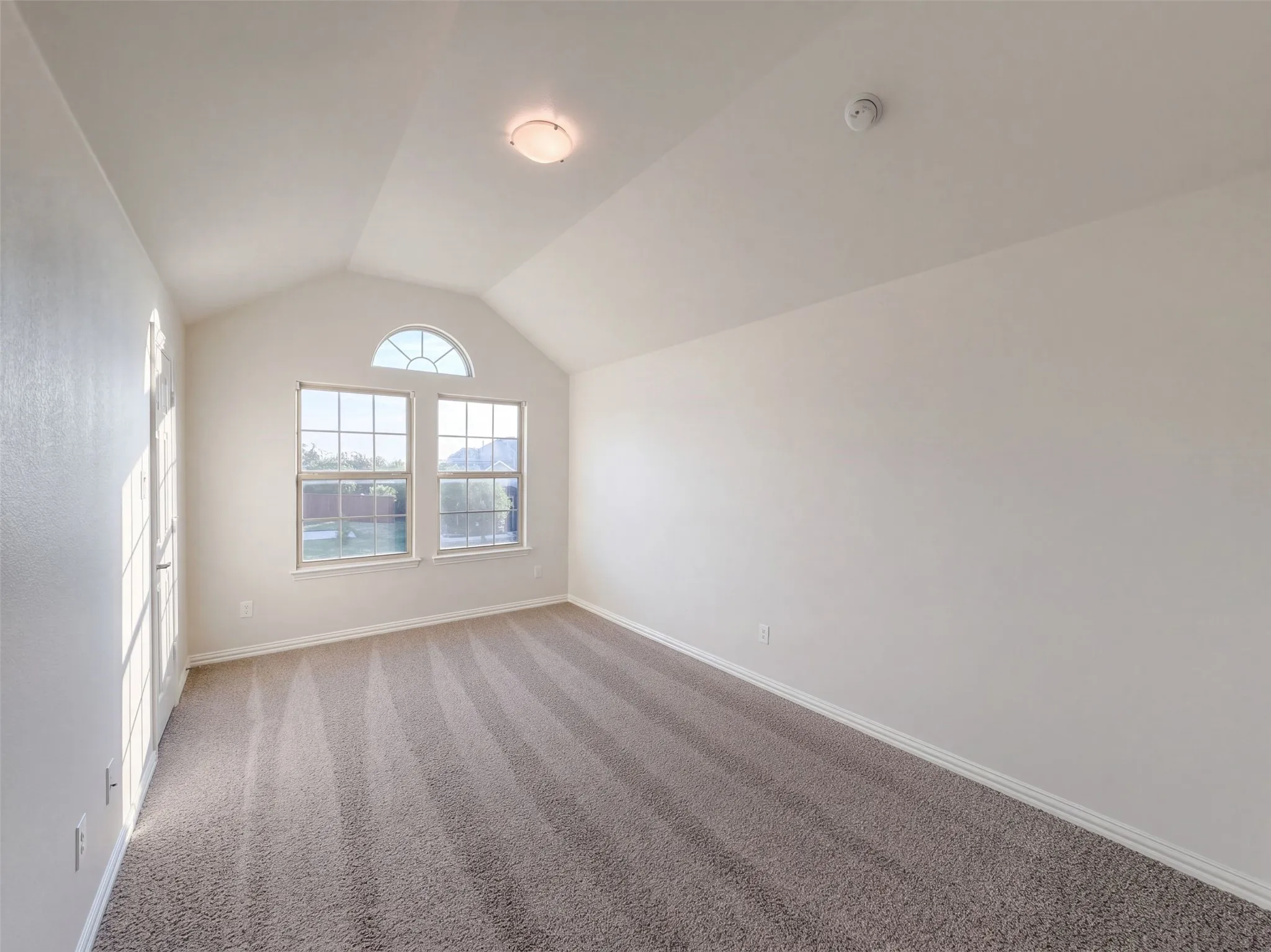 Single Family Residence For Sale in Dallas County , 908 Heath Creek Drive, De Soto, Texas 75115, 5 Bedroom, 4 Bathroom, 2 Garage spaces, 3,948 Sqft, built in 2018, mls#21407741, Real Estate Agent in De Soto, Homes For Sale in Dallas county, Homes For Sale in De Soto, Realtor in De Soto Texas, Real Estate Brokerage Independent Realty Texas, Luminita Cordes Realtor