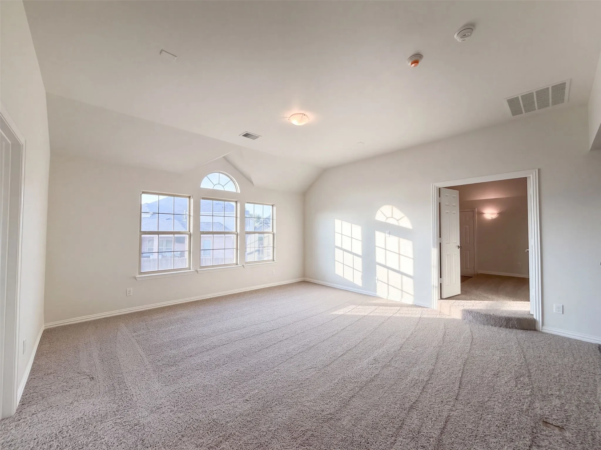 Single Family Residence For Sale in Dallas County , 908 Heath Creek Drive, De Soto, Texas 75115, 5 Bedroom, 4 Bathroom, 2 Garage spaces, 3,948 Sqft, built in 2018, mls#21407741, Real Estate Agent in De Soto, Homes For Sale in Dallas county, Homes For Sale in De Soto, Realtor in De Soto Texas, Real Estate Brokerage Independent Realty Texas, Luminita Cordes Realtor