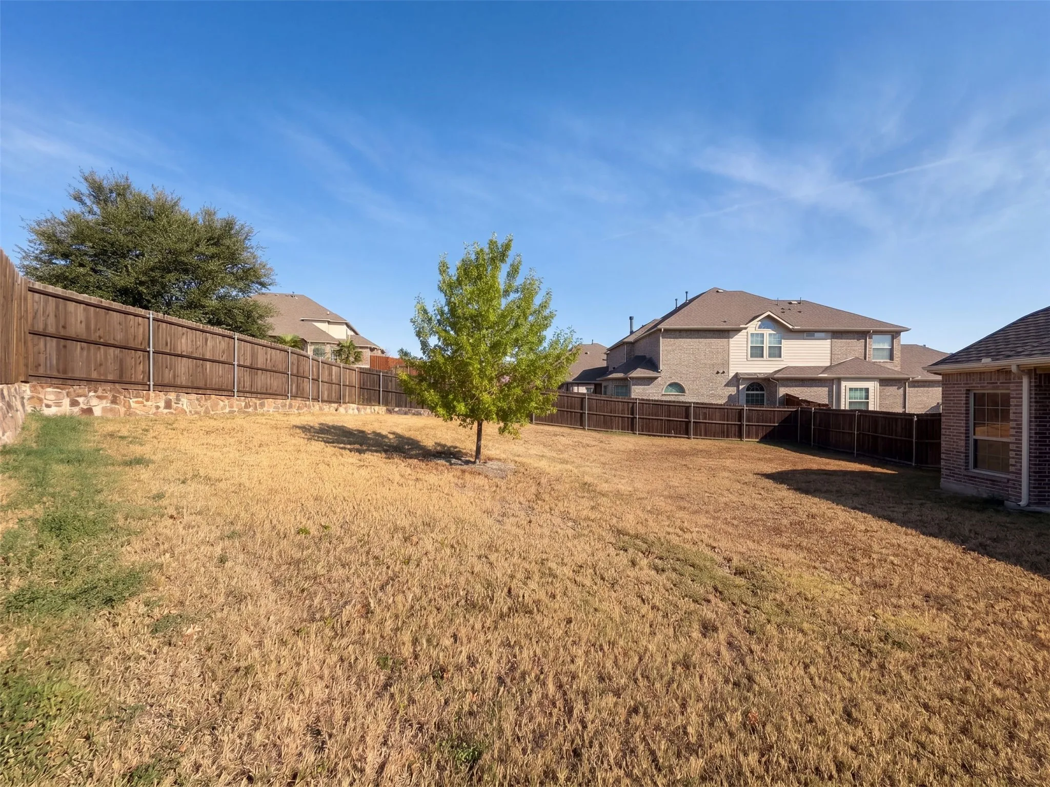 Single Family Residence For Sale in Dallas County , 908 Heath Creek Drive, De Soto, Texas 75115, 5 Bedroom, 4 Bathroom, 2 Garage spaces, 3,948 Sqft, built in 2018, mls#21407741, Real Estate Agent in De Soto, Homes For Sale in Dallas county, Homes For Sale in De Soto, Realtor in De Soto Texas, Real Estate Brokerage Independent Realty Texas, Luminita Cordes Realtor