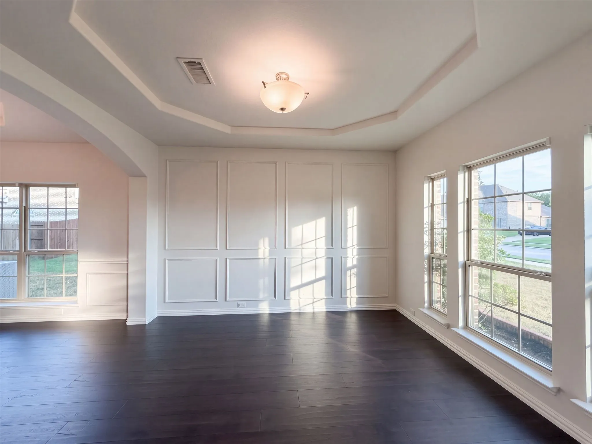 Single Family Residence For Sale in Dallas County , 908 Heath Creek Drive, De Soto, Texas 75115, 5 Bedroom, 4 Bathroom, 2 Garage spaces, 3,948 Sqft, built in 2018, mls#21407741, Real Estate Agent in De Soto, Homes For Sale in Dallas county, Homes For Sale in De Soto, Realtor in De Soto Texas, Real Estate Brokerage Independent Realty Texas, Luminita Cordes Realtor