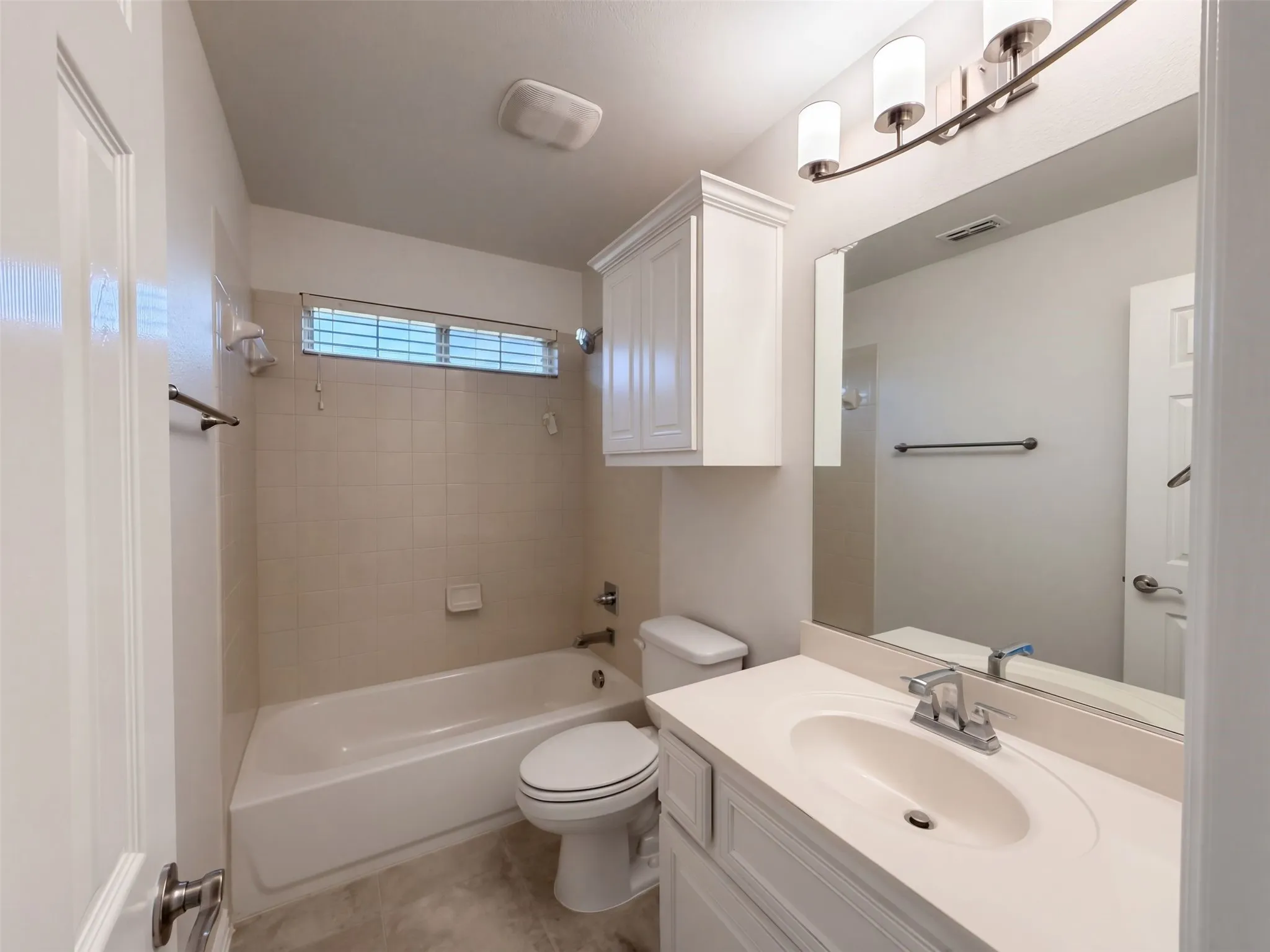 Single Family Residence For Sale in Dallas County , 908 Heath Creek Drive, De Soto, Texas 75115, 5 Bedroom, 4 Bathroom, 2 Garage spaces, 3,948 Sqft, built in 2018, mls#21407741, Real Estate Agent in De Soto, Homes For Sale in Dallas county, Homes For Sale in De Soto, Realtor in De Soto Texas, Real Estate Brokerage Independent Realty Texas, Luminita Cordes Realtor