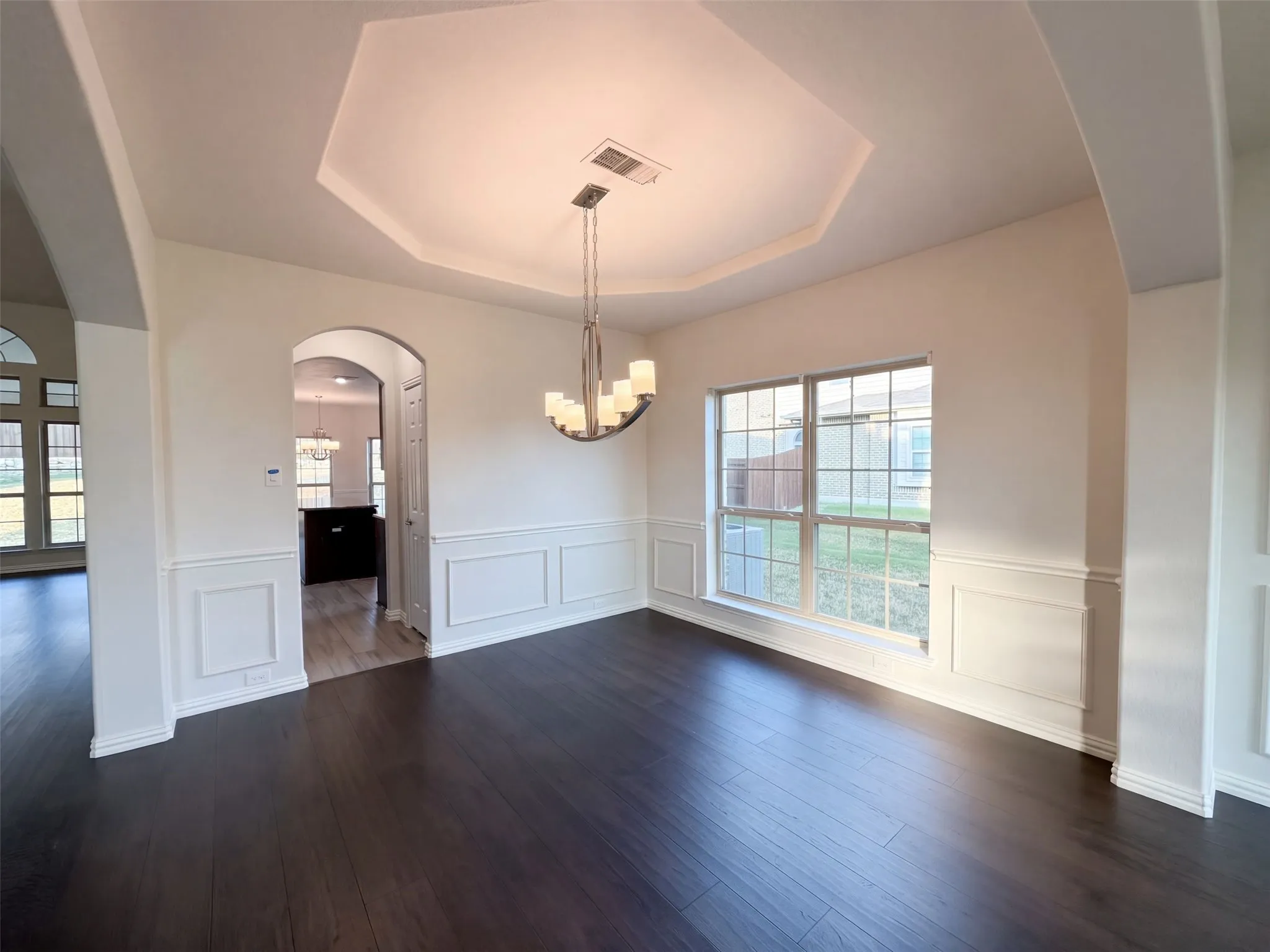 Single Family Residence For Sale in Dallas County , 908 Heath Creek Drive, De Soto, Texas 75115, 5 Bedroom, 4 Bathroom, 2 Garage spaces, 3,948 Sqft, built in 2018, mls#21407741, Real Estate Agent in De Soto, Homes For Sale in Dallas county, Homes For Sale in De Soto, Realtor in De Soto Texas, Real Estate Brokerage Independent Realty Texas, Luminita Cordes Realtor