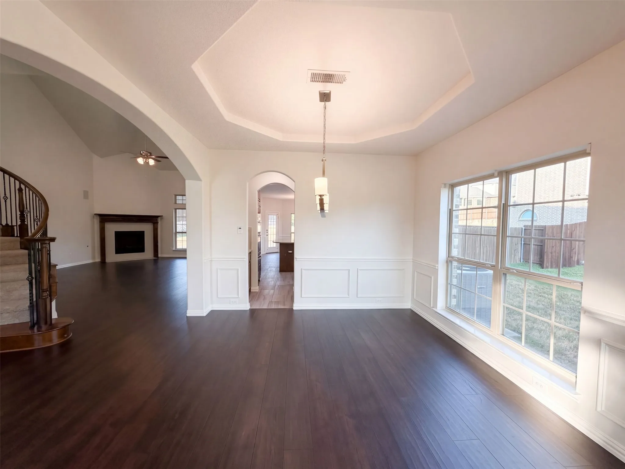 Single Family Residence For Sale in Dallas County , 908 Heath Creek Drive, De Soto, Texas 75115, 5 Bedroom, 4 Bathroom, 2 Garage spaces, 3,948 Sqft, built in 2018, mls#21407741, Real Estate Agent in De Soto, Homes For Sale in Dallas county, Homes For Sale in De Soto, Realtor in De Soto Texas, Real Estate Brokerage Independent Realty Texas, Luminita Cordes Realtor