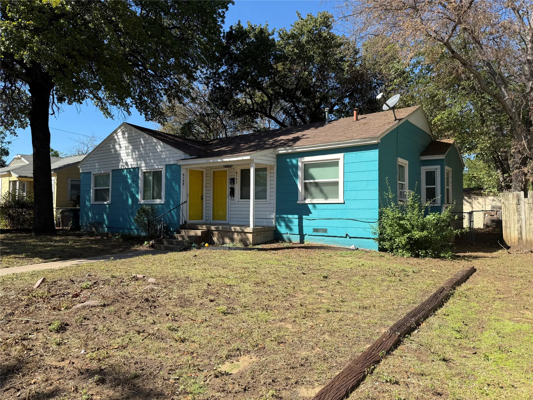 Duplex For Rent in Tarrant County , 4127 Fox Drive, Fort Worth, Texas 76117, 2 Bedroom, 1 Bathroom, Garage spaces, 705 Sqft, built in 1950, mls#21407742, Real Estate Agent in Fort Worth, Homes For Rent in Tarrant county, Homes For Rent in Fort Worth, Realtor in Fort Worth Texas, Real Estate Brokerage Independent Realty Texas, Luminita Cordes Realtor