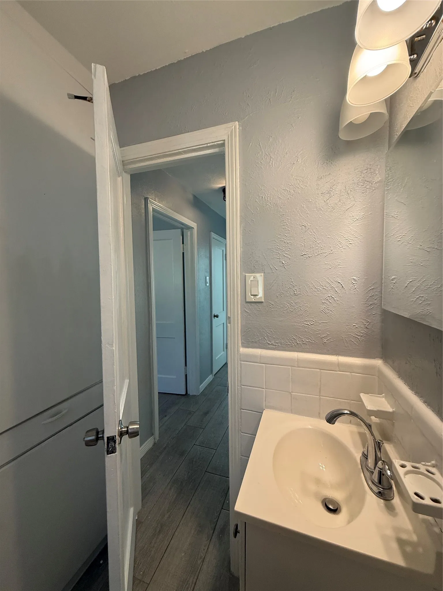 Duplex For Rent in Tarrant County , 4127 Fox Drive, Fort Worth, Texas 76117, 2 Bedroom, 1 Bathroom, Garage spaces, 705 Sqft, built in 1950, mls#21407742, Real Estate Agent in Fort Worth, Homes For Rent in Tarrant county, Homes For Rent in Fort Worth, Realtor in Fort Worth Texas, Real Estate Brokerage Independent Realty Texas, Luminita Cordes Realtor