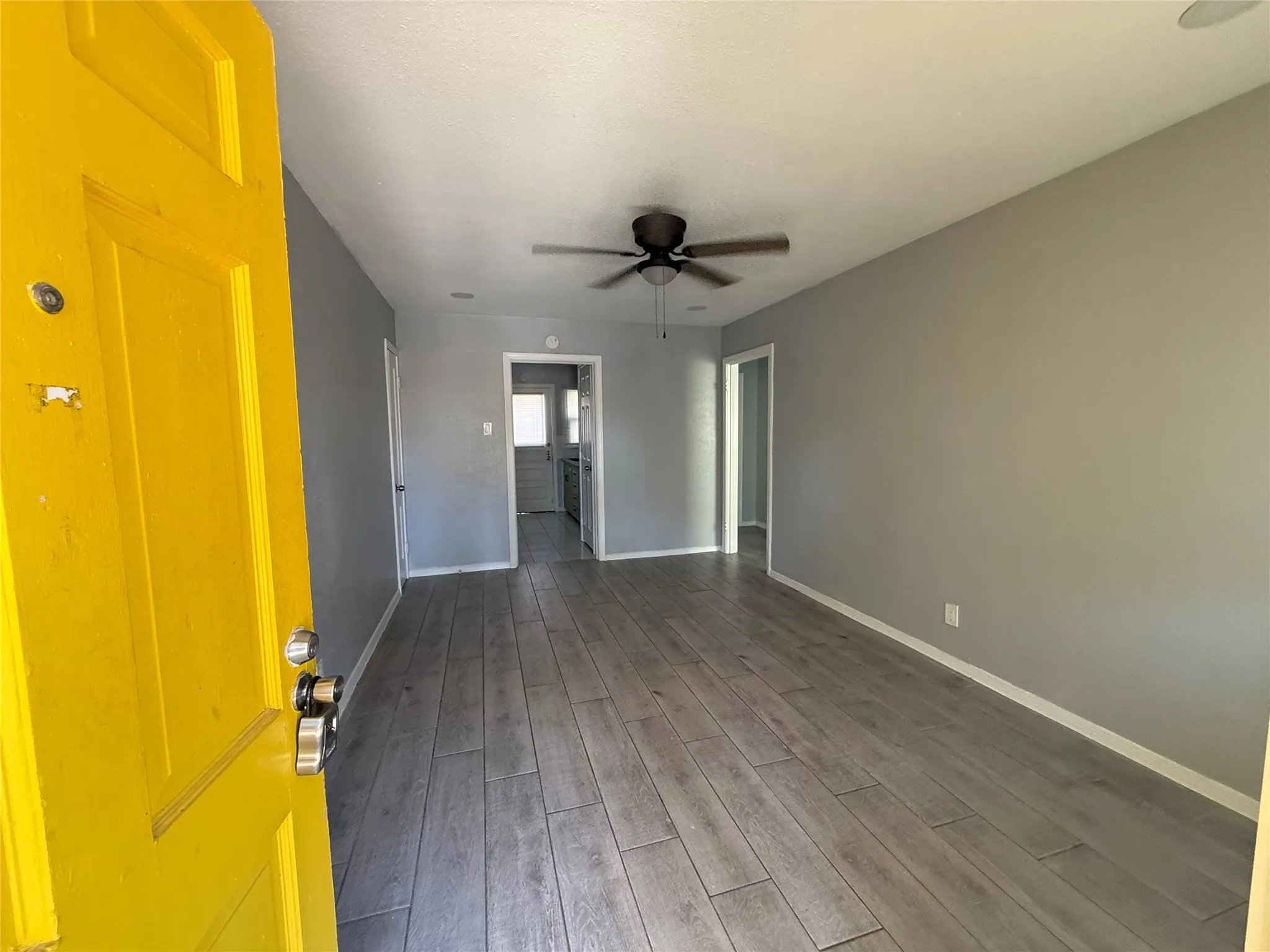 Duplex For Rent in Tarrant County , 4127 Fox Drive, Fort Worth, Texas 76117, 2 Bedroom, 1 Bathroom, Garage spaces, 705 Sqft, built in 1950, mls#21407742, Real Estate Agent in Fort Worth, Homes For Rent in Tarrant county, Homes For Rent in Fort Worth, Realtor in Fort Worth Texas, Real Estate Brokerage Independent Realty Texas, Luminita Cordes Realtor