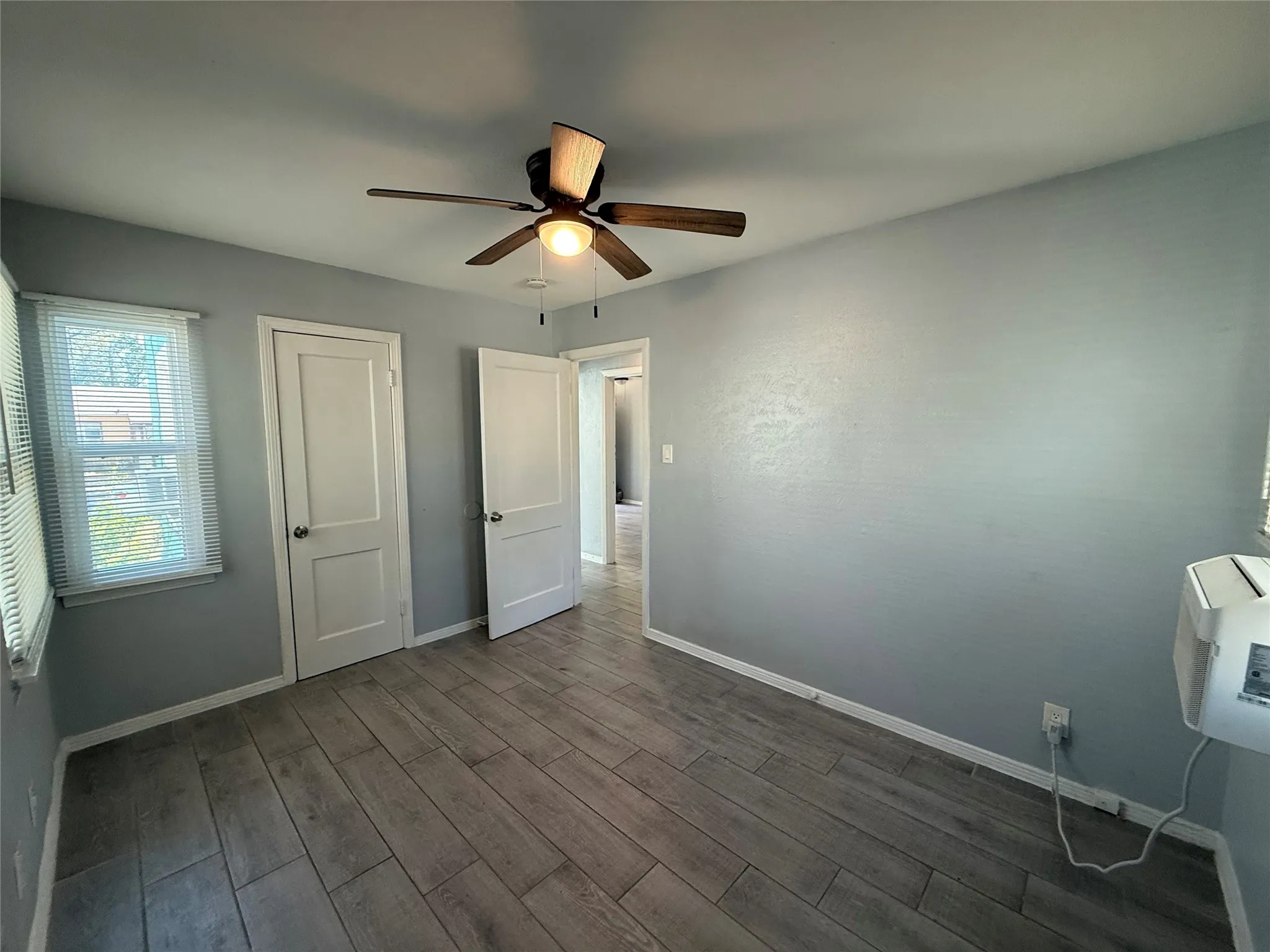 Duplex For Rent in Tarrant County , 4127 Fox Drive, Fort Worth, Texas 76117, 2 Bedroom, 1 Bathroom, Garage spaces, 705 Sqft, built in 1950, mls#21407742, Real Estate Agent in Fort Worth, Homes For Rent in Tarrant county, Homes For Rent in Fort Worth, Realtor in Fort Worth Texas, Real Estate Brokerage Independent Realty Texas, Luminita Cordes Realtor