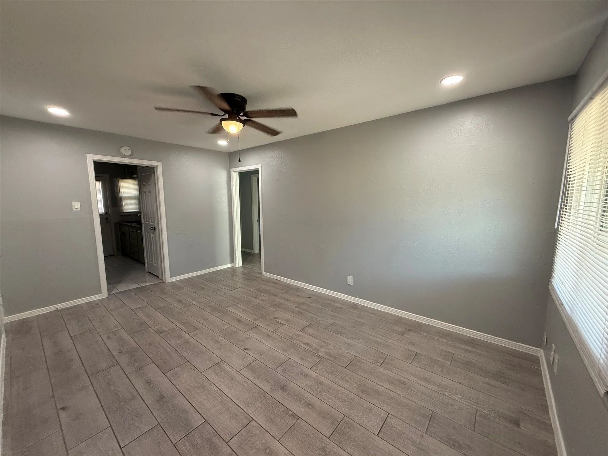 Duplex For Rent in Tarrant County , 4127 Fox Drive, Fort Worth, Texas 76117, 2 Bedroom, 1 Bathroom, Garage spaces, 705 Sqft, built in 1950, mls#21407742, Real Estate Agent in Fort Worth, Homes For Rent in Tarrant county, Homes For Rent in Fort Worth, Realtor in Fort Worth Texas, Real Estate Brokerage Independent Realty Texas, Luminita Cordes Realtor