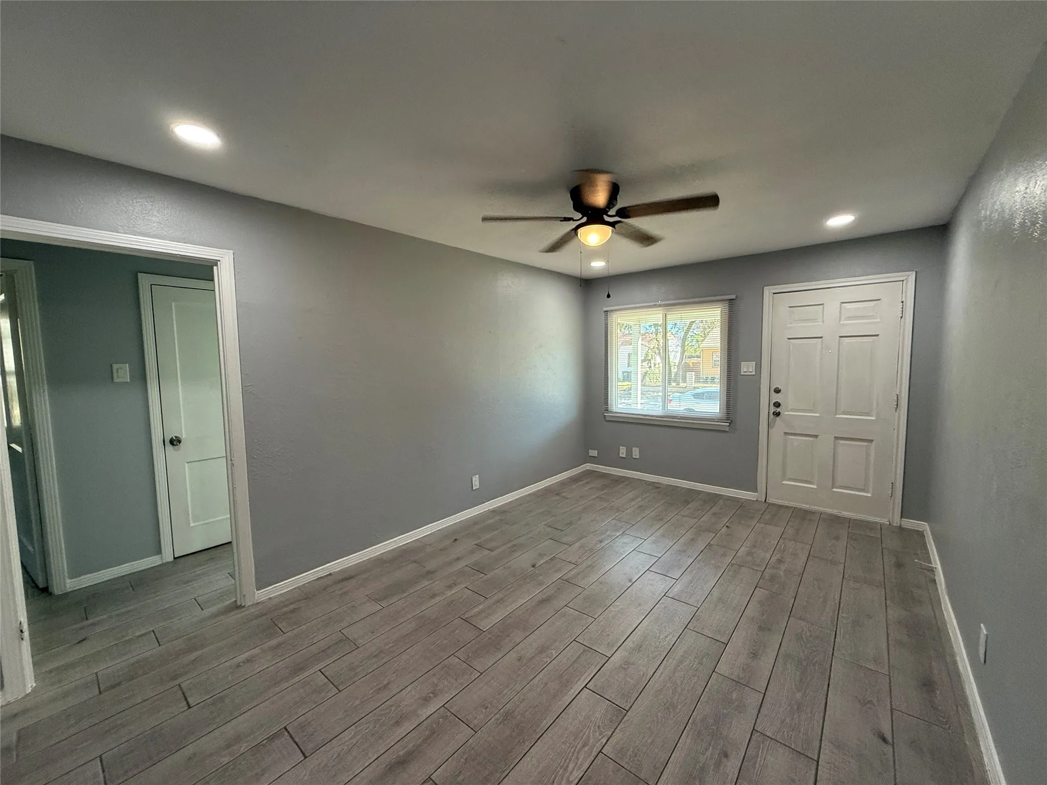 Duplex For Rent in Tarrant County , 4127 Fox Drive, Fort Worth, Texas 76117, 2 Bedroom, 1 Bathroom, Garage spaces, 705 Sqft, built in 1950, mls#21407742, Real Estate Agent in Fort Worth, Homes For Rent in Tarrant county, Homes For Rent in Fort Worth, Realtor in Fort Worth Texas, Real Estate Brokerage Independent Realty Texas, Luminita Cordes Realtor