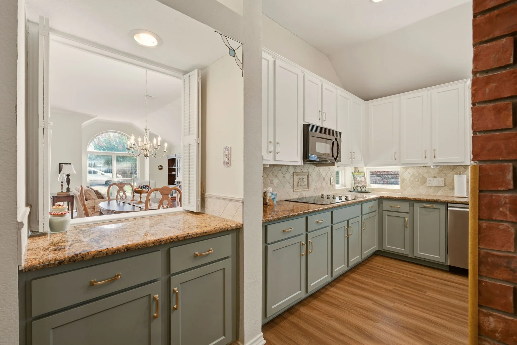 Single Family Residence For Sale in Collin County , 2638 Valley Creek Trail, Mc Kinney, Texas 75072, 3 Bedroom, 2 Bathroom, 2 Garage spaces, 2,283 Sqft, built in 1989, mls#21406627, Real Estate Agent in Mc Kinney, Homes For Sale in Collin county, Homes For Sale in Mc Kinney, Realtor in Mc Kinney Texas, Real Estate Brokerage Independent Realty Texas, Luminita Cordes Realtor