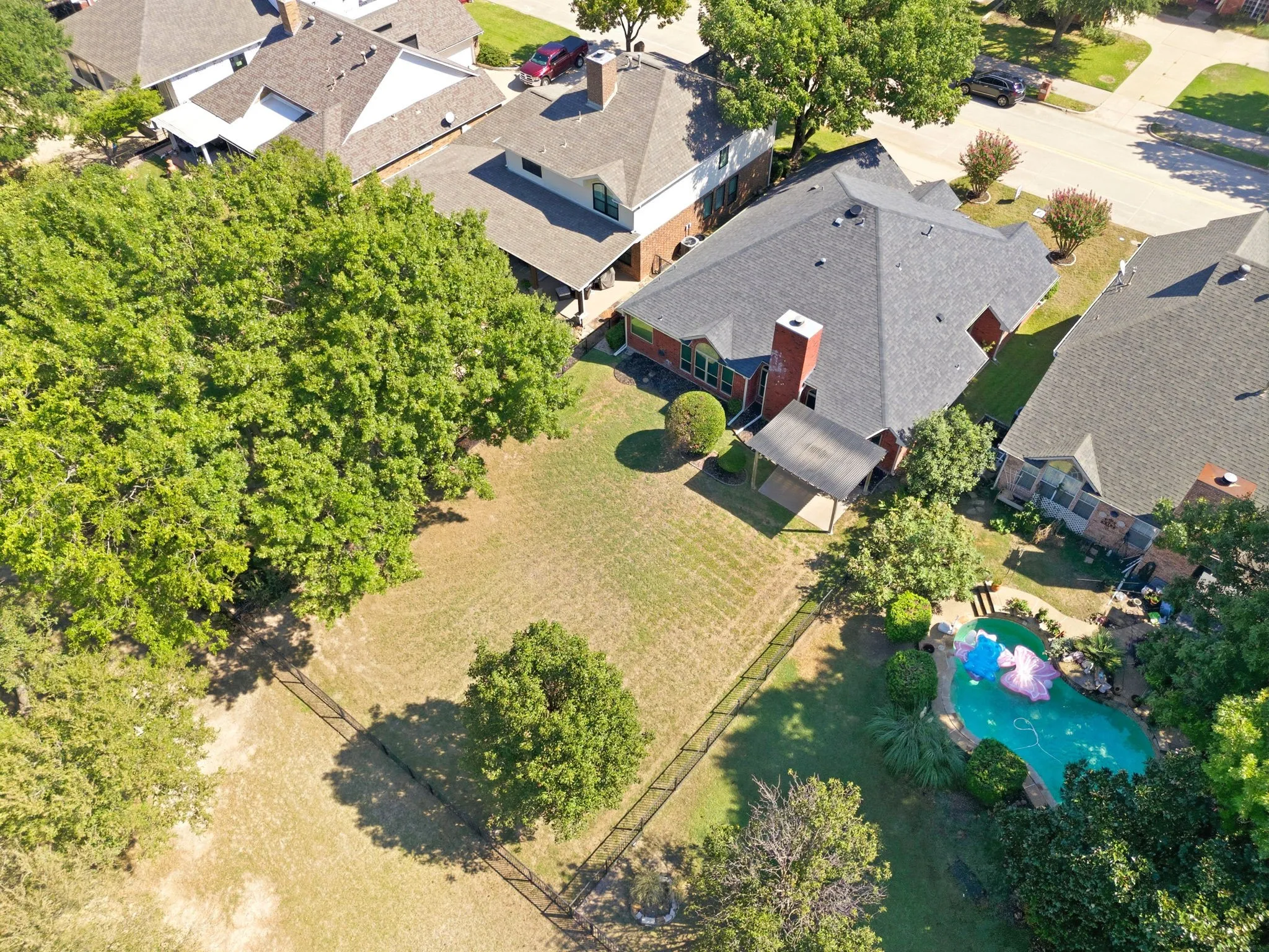 Single Family Residence For Sale in Collin County , 2638 Valley Creek Trail, Mc Kinney, Texas 75072, 3 Bedroom, 2 Bathroom, 2 Garage spaces, 2,283 Sqft, built in 1989, mls#21406627, Real Estate Agent in Mc Kinney, Homes For Sale in Collin county, Homes For Sale in Mc Kinney, Realtor in Mc Kinney Texas, Real Estate Brokerage Independent Realty Texas, Luminita Cordes Realtor