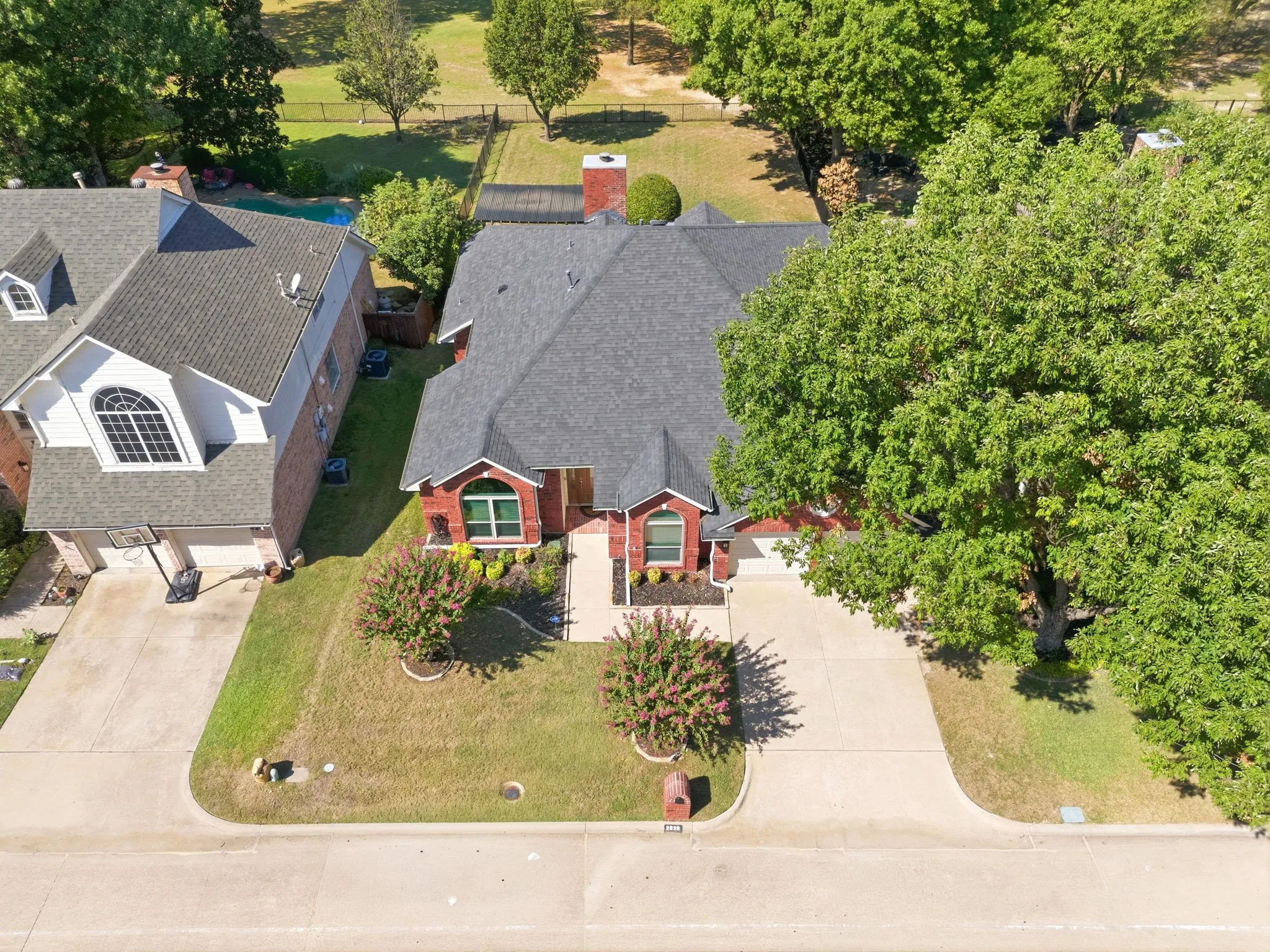 Single Family Residence For Sale in Collin County , 2638 Valley Creek Trail, Mc Kinney, Texas 75072, 3 Bedroom, 2 Bathroom, 2 Garage spaces, 2,283 Sqft, built in 1989, mls#21406627, Real Estate Agent in Mc Kinney, Homes For Sale in Collin county, Homes For Sale in Mc Kinney, Realtor in Mc Kinney Texas, Real Estate Brokerage Independent Realty Texas, Luminita Cordes Realtor