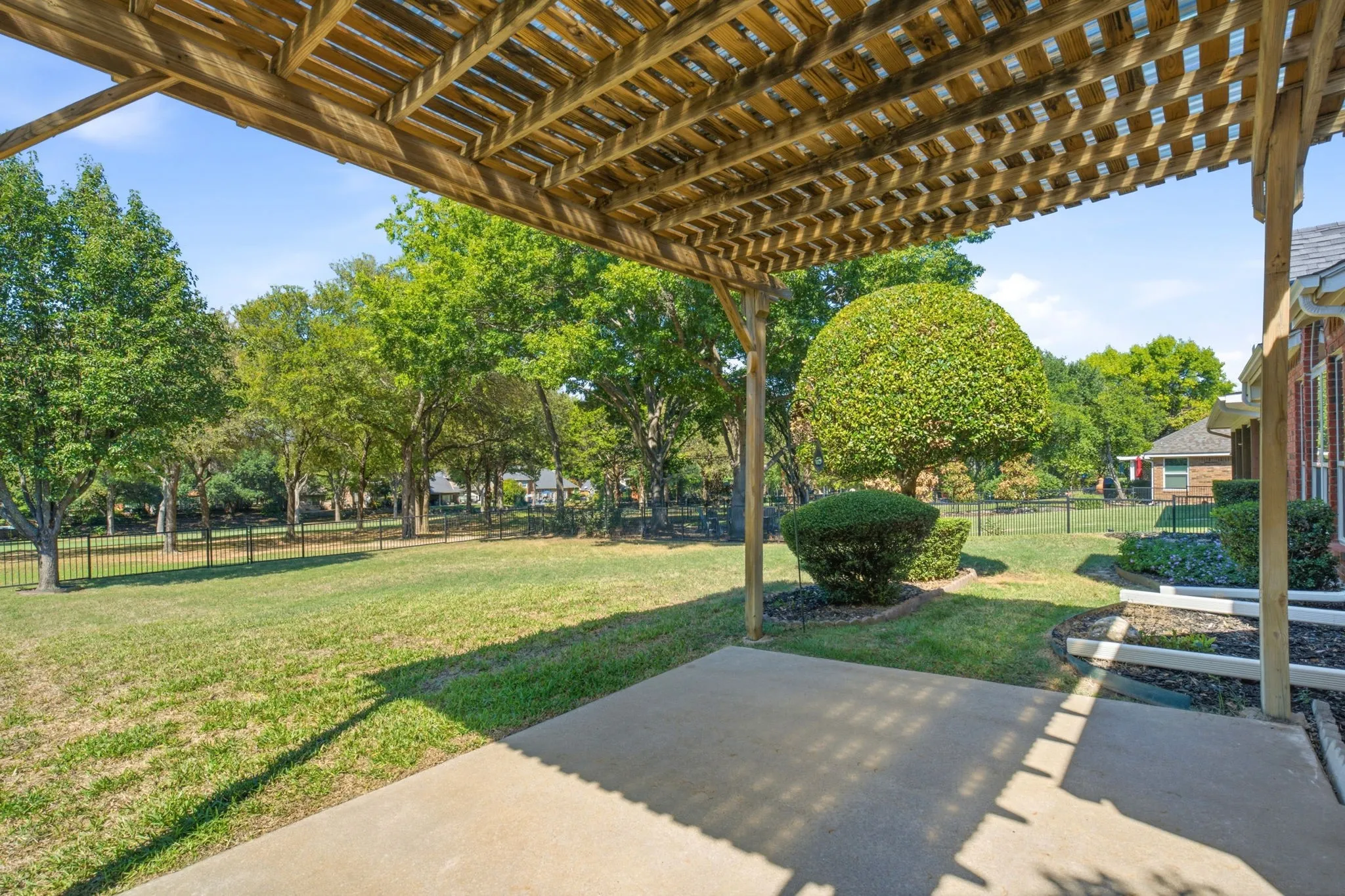 Single Family Residence For Sale in Collin County , 2638 Valley Creek Trail, Mc Kinney, Texas 75072, 3 Bedroom, 2 Bathroom, 2 Garage spaces, 2,283 Sqft, built in 1989, mls#21406627, Real Estate Agent in Mc Kinney, Homes For Sale in Collin county, Homes For Sale in Mc Kinney, Realtor in Mc Kinney Texas, Real Estate Brokerage Independent Realty Texas, Luminita Cordes Realtor