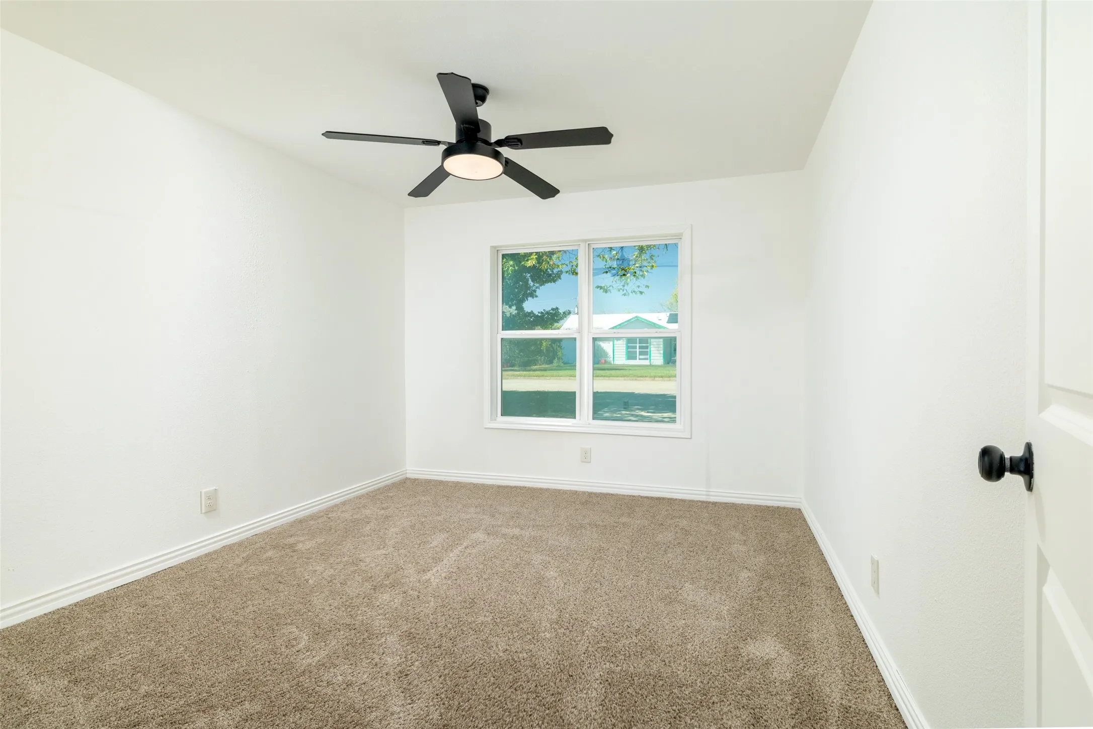 Single Family Residence For Sale in Tarrant County , 3732 Cheryl Street, Haltom City, Texas 76117, 4 Bedroom, 2 Bathroom, Garage spaces, 1,540 Sqft, built in 1954, mls#21405056, Real Estate Agent in Haltom City, Homes For Sale in Tarrant county, Homes For Sale in Haltom City, Realtor in Haltom City Texas, Real Estate Brokerage Independent Realty Texas, Luminita Cordes Realtor