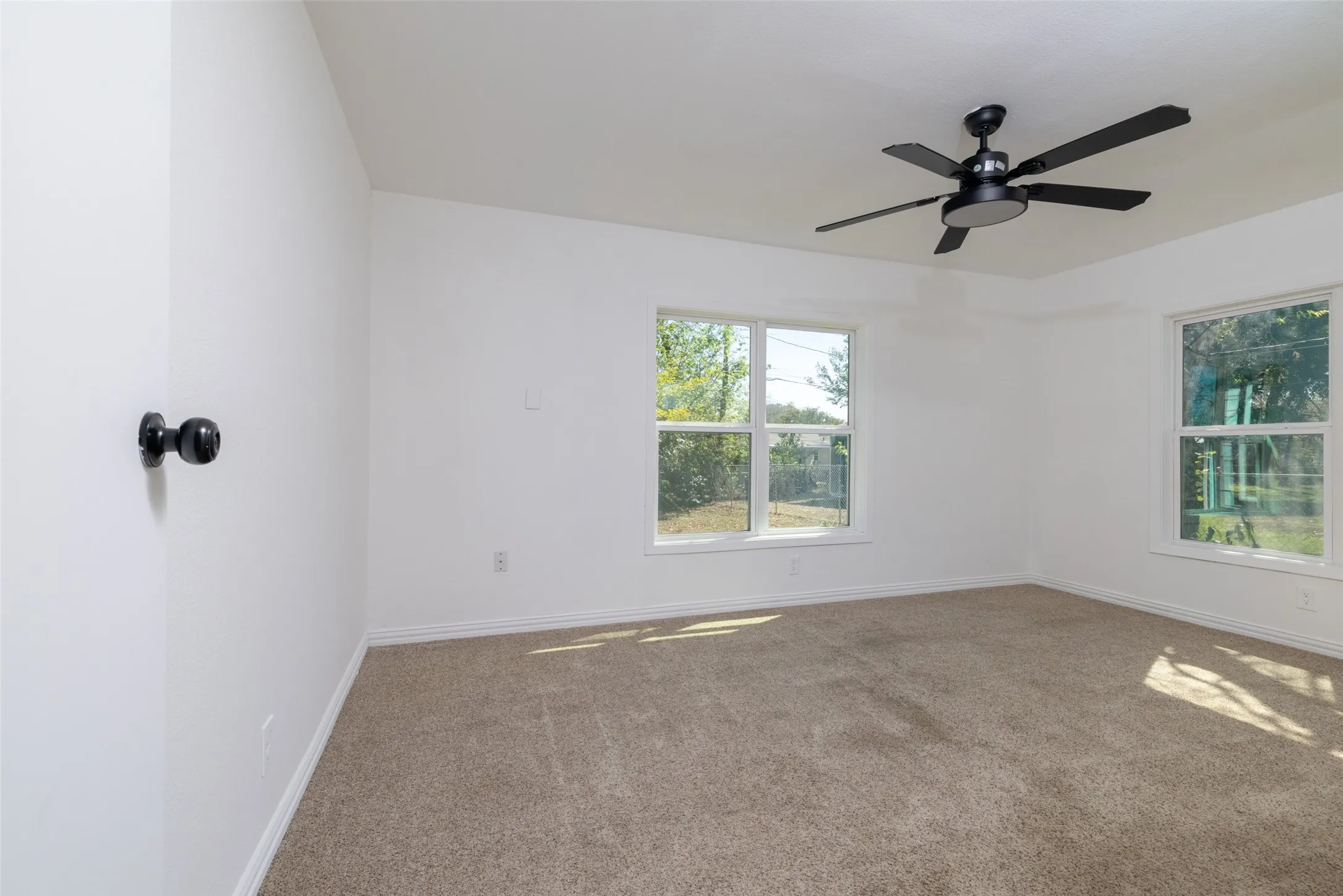 Single Family Residence For Sale in Tarrant County , 3732 Cheryl Street, Haltom City, Texas 76117, 4 Bedroom, 2 Bathroom, Garage spaces, 1,540 Sqft, built in 1954, mls#21405056, Real Estate Agent in Haltom City, Homes For Sale in Tarrant county, Homes For Sale in Haltom City, Realtor in Haltom City Texas, Real Estate Brokerage Independent Realty Texas, Luminita Cordes Realtor