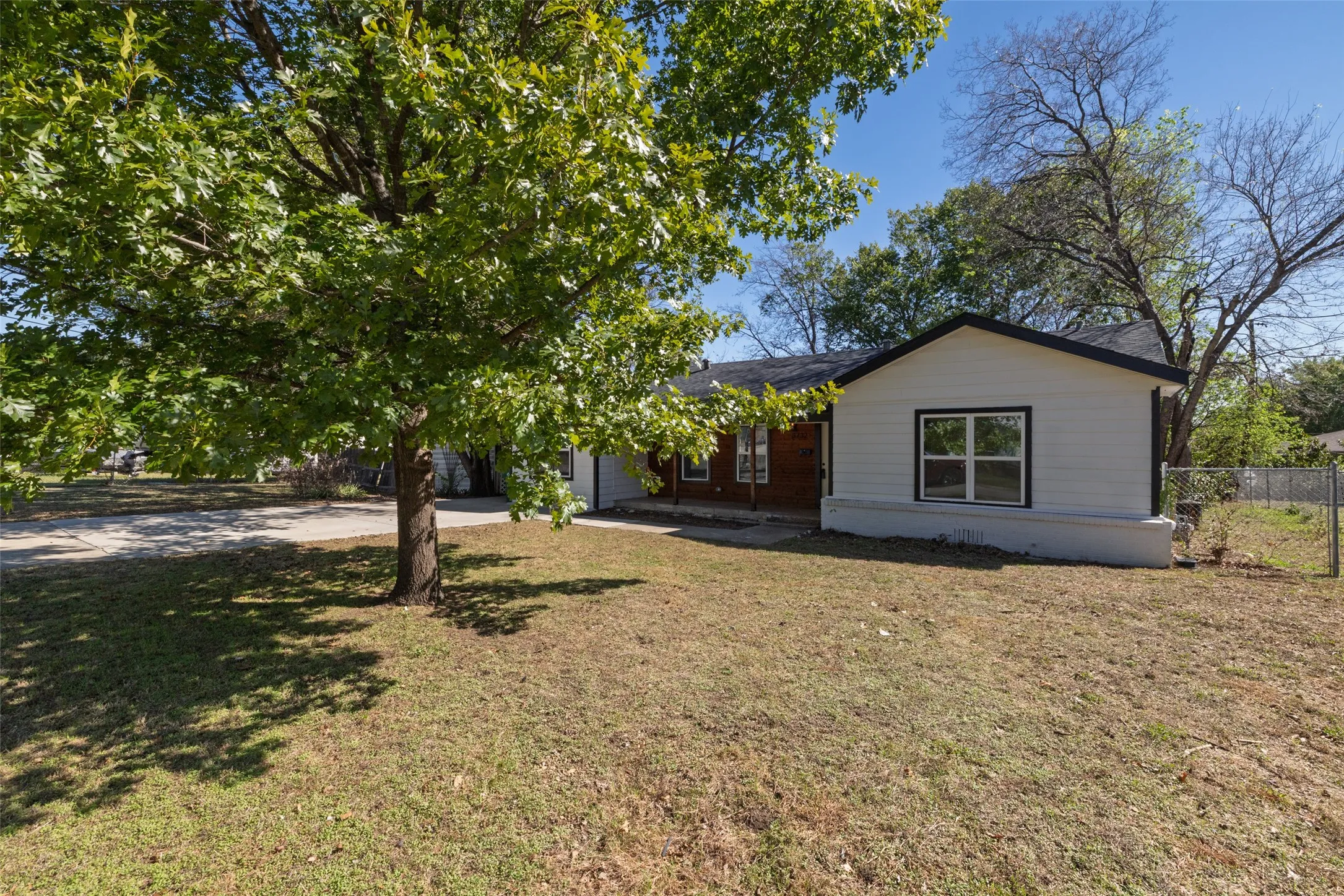 Single Family Residence For Sale in Tarrant County , 3732 Cheryl Street, Haltom City, Texas 76117, 4 Bedroom, 2 Bathroom, Garage spaces, 1,540 Sqft, built in 1954, mls#21405056, Real Estate Agent in Haltom City, Homes For Sale in Tarrant county, Homes For Sale in Haltom City, Realtor in Haltom City Texas, Real Estate Brokerage Independent Realty Texas, Luminita Cordes Realtor
