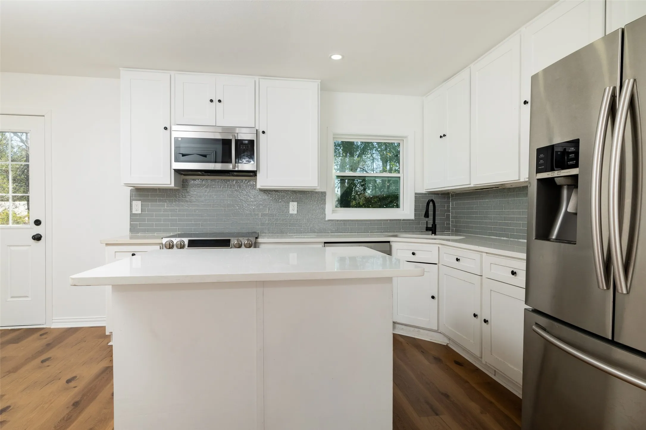 Single Family Residence For Sale in Tarrant County , 3732 Cheryl Street, Haltom City, Texas 76117, 4 Bedroom, 2 Bathroom, Garage spaces, 1,540 Sqft, built in 1954, mls#21405056, Real Estate Agent in Haltom City, Homes For Sale in Tarrant county, Homes For Sale in Haltom City, Realtor in Haltom City Texas, Real Estate Brokerage Independent Realty Texas, Luminita Cordes Realtor