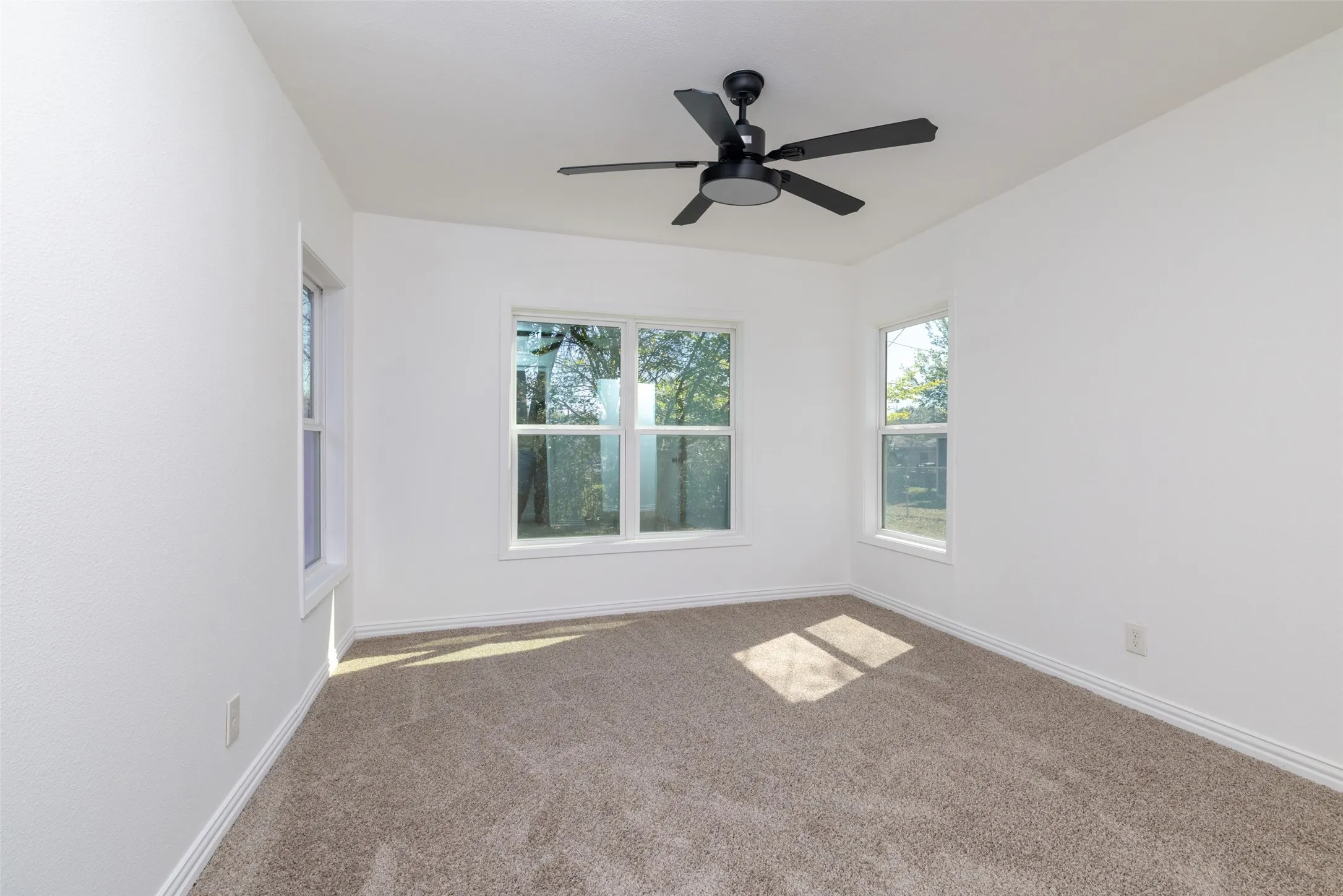 Single Family Residence For Sale in Tarrant County , 3732 Cheryl Street, Haltom City, Texas 76117, 4 Bedroom, 2 Bathroom, Garage spaces, 1,540 Sqft, built in 1954, mls#21405056, Real Estate Agent in Haltom City, Homes For Sale in Tarrant county, Homes For Sale in Haltom City, Realtor in Haltom City Texas, Real Estate Brokerage Independent Realty Texas, Luminita Cordes Realtor