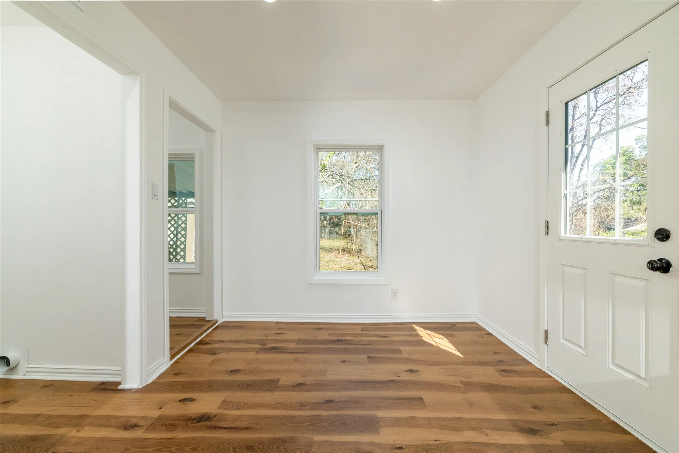 Single Family Residence For Sale in Tarrant County , 3732 Cheryl Street, Haltom City, Texas 76117, 4 Bedroom, 2 Bathroom, Garage spaces, 1,540 Sqft, built in 1954, mls#21405056, Real Estate Agent in Haltom City, Homes For Sale in Tarrant county, Homes For Sale in Haltom City, Realtor in Haltom City Texas, Real Estate Brokerage Independent Realty Texas, Luminita Cordes Realtor