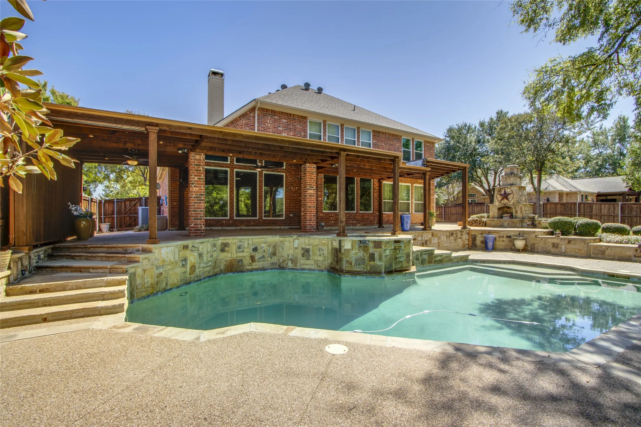 Single Family Residence For Sale in Denton County , 2705 Quail Cove Drive, Highland Village, Texas 75077, 4 Bedroom, 4 Bathroom, 5 Garage spaces, 3,505 Sqft, built in 2001, mls#21381414, Real Estate Agent in Highland Village, Homes For Sale in Denton county, Homes For Sale in Highland Village, Realtor in Highland Village Texas, Real Estate Brokerage Independent Realty Texas, Luminita Cordes Realtor
