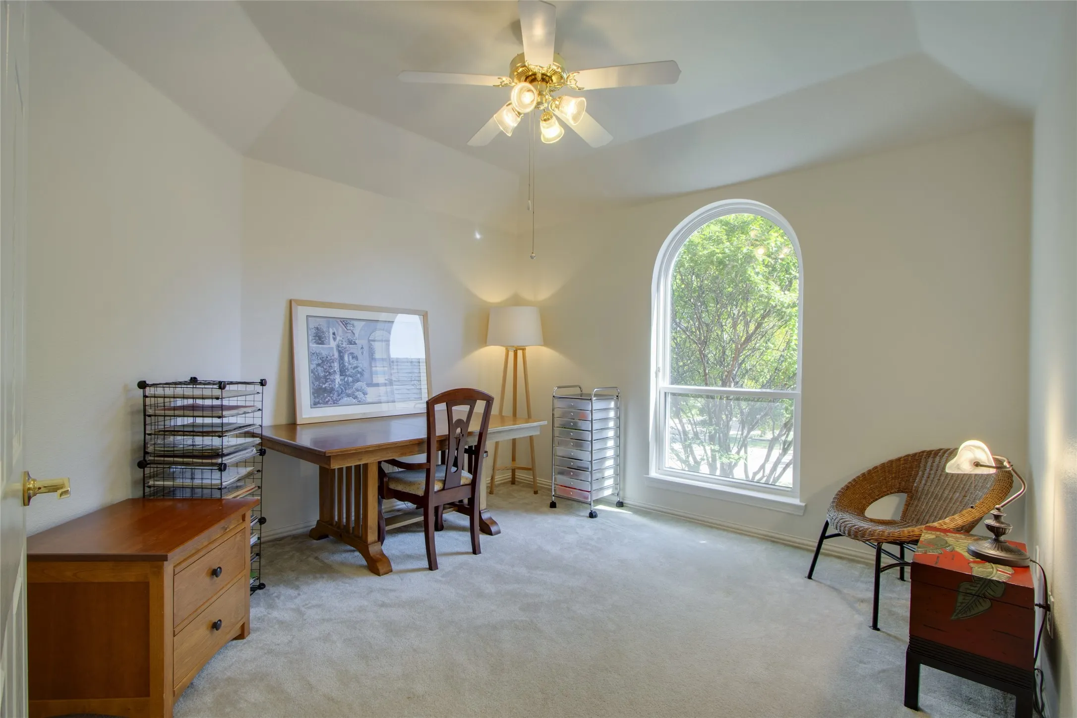 Single Family Residence For Sale in Denton County , 2705 Quail Cove Drive, Highland Village, Texas 75077, 4 Bedroom, 4 Bathroom, 5 Garage spaces, 3,505 Sqft, built in 2001, mls#21381414, Real Estate Agent in Highland Village, Homes For Sale in Denton county, Homes For Sale in Highland Village, Realtor in Highland Village Texas, Real Estate Brokerage Independent Realty Texas, Luminita Cordes Realtor