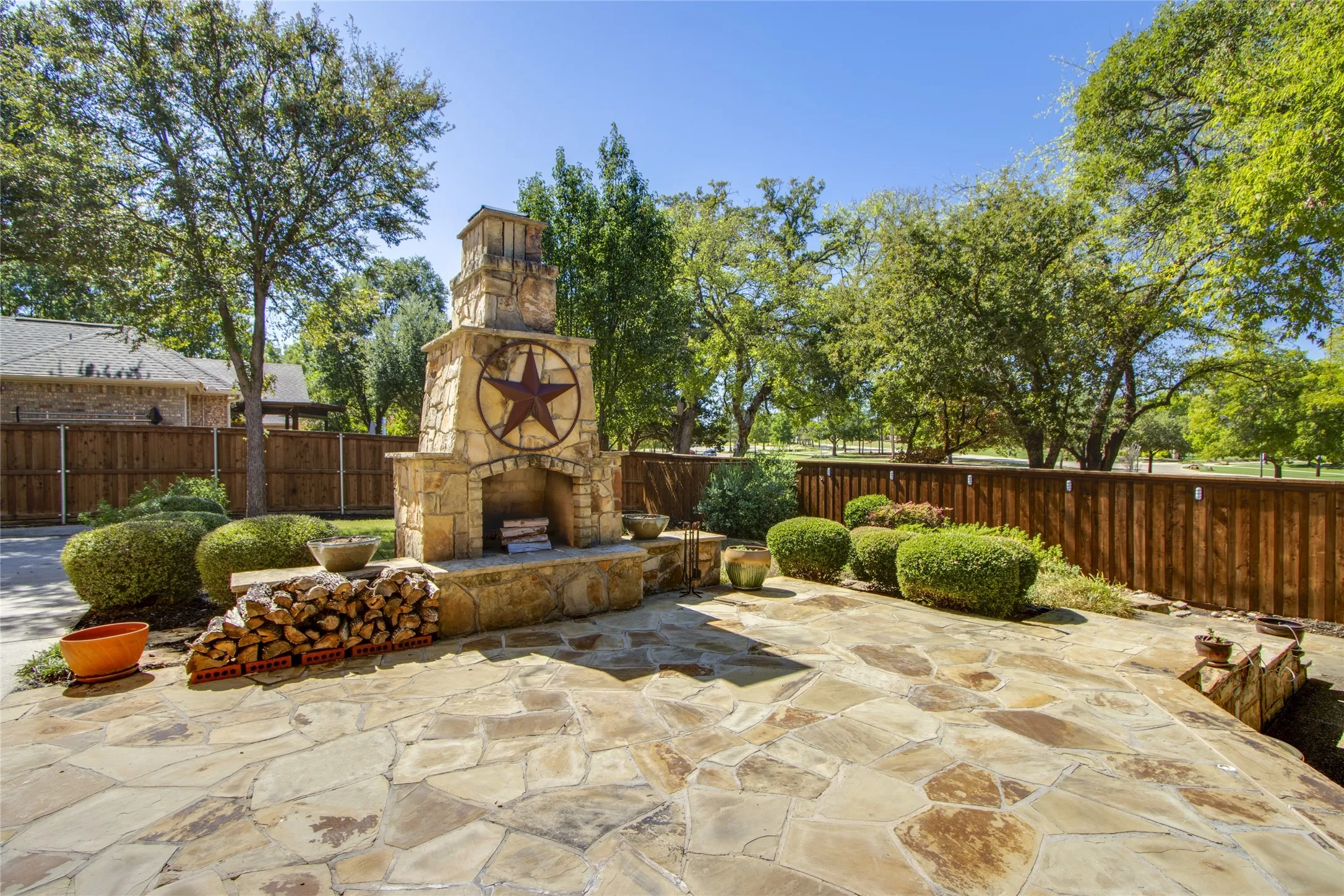 Single Family Residence For Sale in Denton County , 2705 Quail Cove Drive, Highland Village, Texas 75077, 4 Bedroom, 4 Bathroom, 5 Garage spaces, 3,505 Sqft, built in 2001, mls#21381414, Real Estate Agent in Highland Village, Homes For Sale in Denton county, Homes For Sale in Highland Village, Realtor in Highland Village Texas, Real Estate Brokerage Independent Realty Texas, Luminita Cordes Realtor