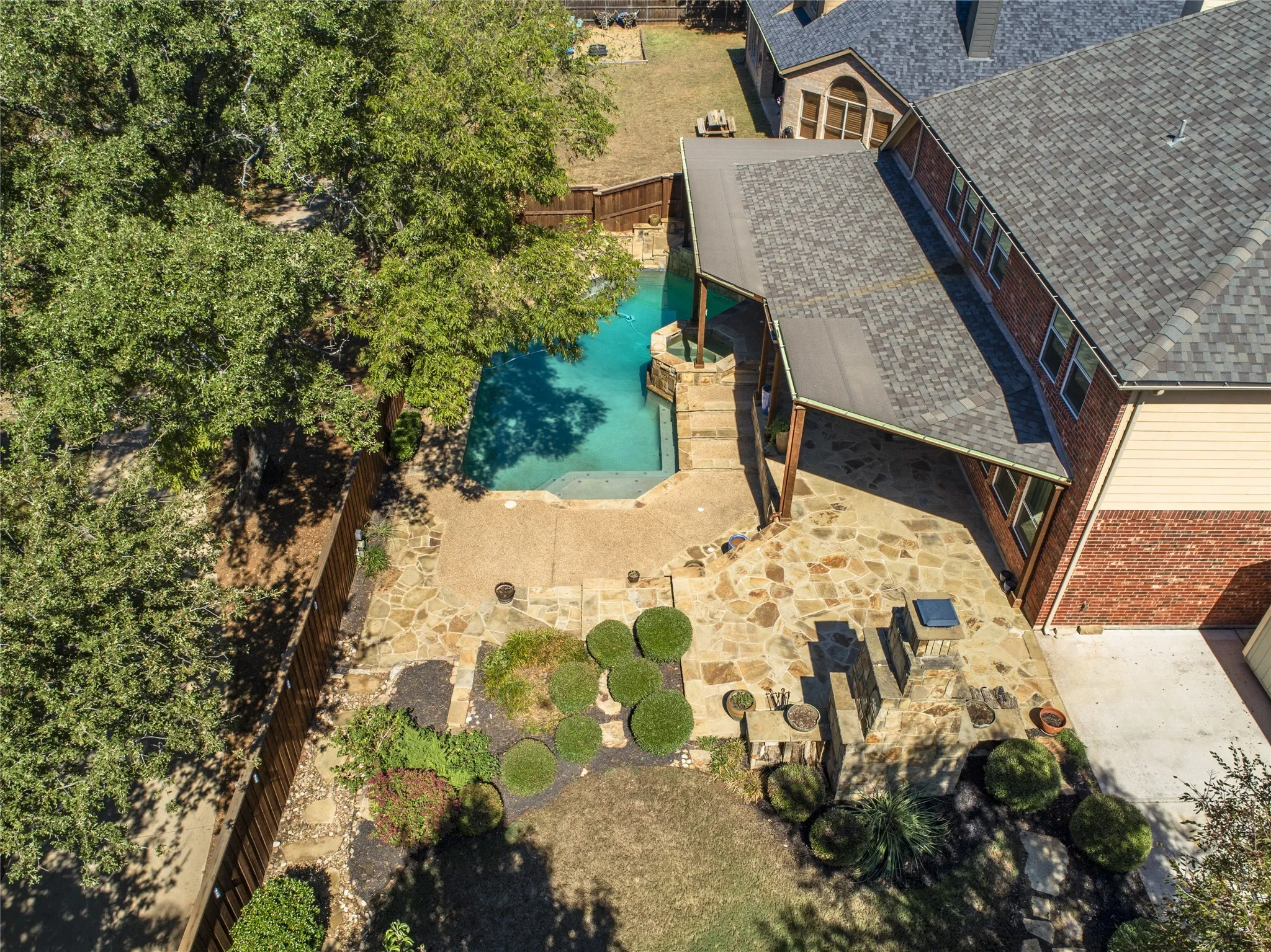 Single Family Residence For Sale in Denton County , 2705 Quail Cove Drive, Highland Village, Texas 75077, 4 Bedroom, 4 Bathroom, 5 Garage spaces, 3,505 Sqft, built in 2001, mls#21381414, Real Estate Agent in Highland Village, Homes For Sale in Denton county, Homes For Sale in Highland Village, Realtor in Highland Village Texas, Real Estate Brokerage Independent Realty Texas, Luminita Cordes Realtor