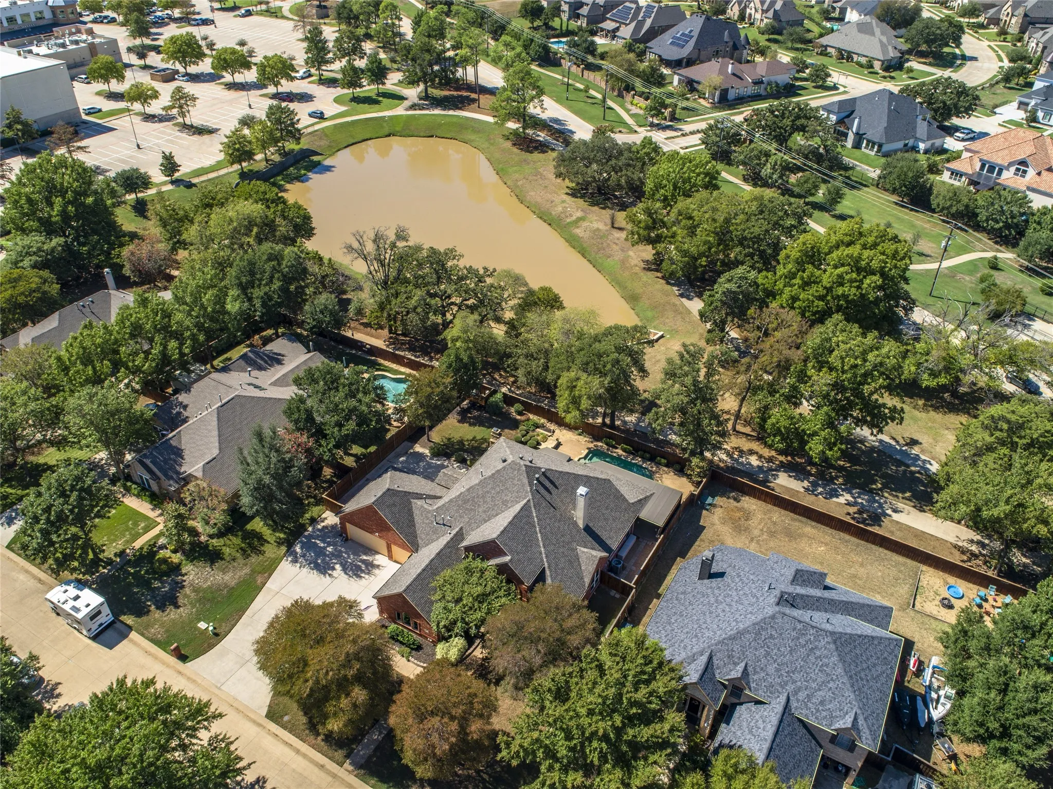 Single Family Residence For Sale in Denton County , 2705 Quail Cove Drive, Highland Village, Texas 75077, 4 Bedroom, 4 Bathroom, 5 Garage spaces, 3,505 Sqft, built in 2001, mls#21381414, Real Estate Agent in Highland Village, Homes For Sale in Denton county, Homes For Sale in Highland Village, Realtor in Highland Village Texas, Real Estate Brokerage Independent Realty Texas, Luminita Cordes Realtor