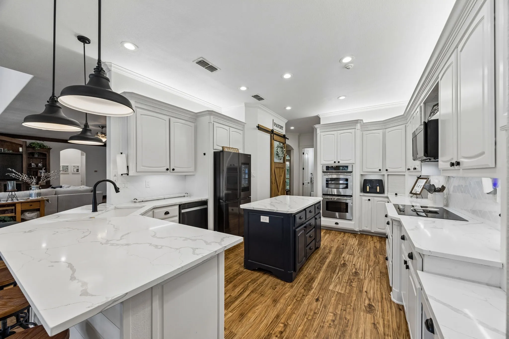 Single Family Residence For Sale in Rockwall County , 465 Equestrian Drive, Rockwall, Texas 75032, 5 Bedroom, 6 Bathroom, 4 Garage spaces, 5,535 Sqft, built in 2004, mls#21406622, Real Estate Agent in Rockwall, Homes For Sale in Rockwall county, Homes For Sale in Rockwall, Realtor in Rockwall Texas, Real Estate Brokerage Independent Realty Texas, Luminita Cordes Realtor