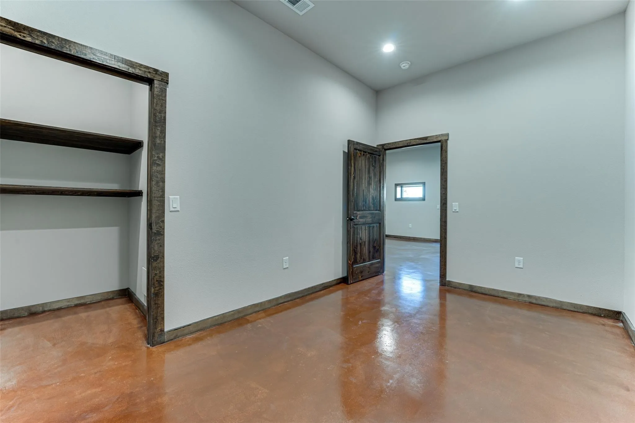 Warehouse For Rent in Hunt County , 2667-B S US Highway 69, Greenville, Texas 75402, 0, 0, Garage spaces, 0 Sqft, built in 2023, mls#21407513, Real Estate Agent in Greenville, Homes For Rent in Hunt county, Homes For Rent in Greenville, Realtor in Greenville Texas, Real Estate Brokerage Independent Realty Texas, Luminita Cordes Realtor